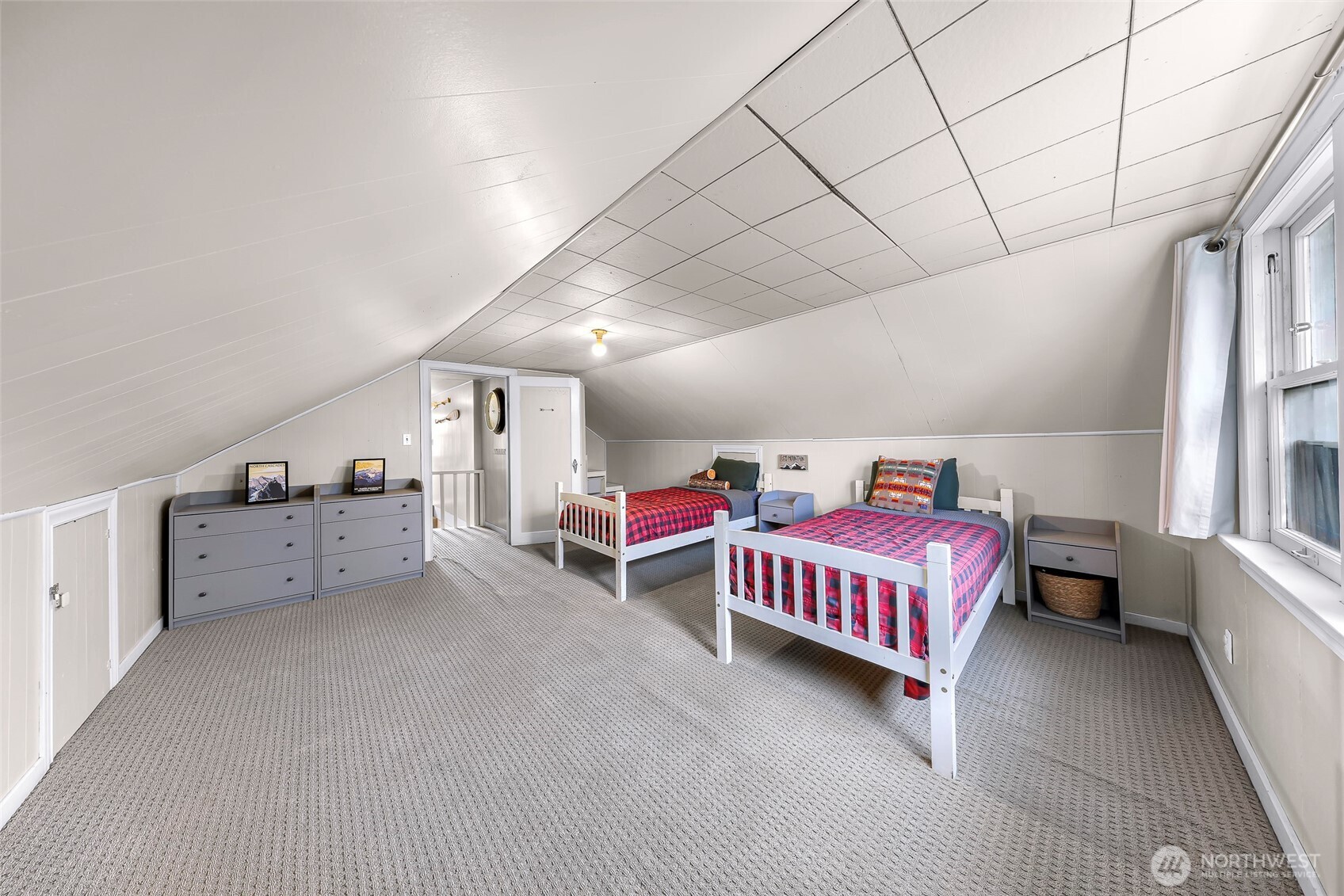 Blaine, Washington, 98230, United States, 4 Bedrooms Bedrooms, ,2 BathroomsBathrooms,Residential,For Sale,1939875