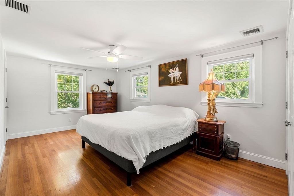 Marblehead, Massachusetts, 01945, United States, 4 Bedrooms Bedrooms, ,3 BathroomsBathrooms,Residential,For Sale,1903628