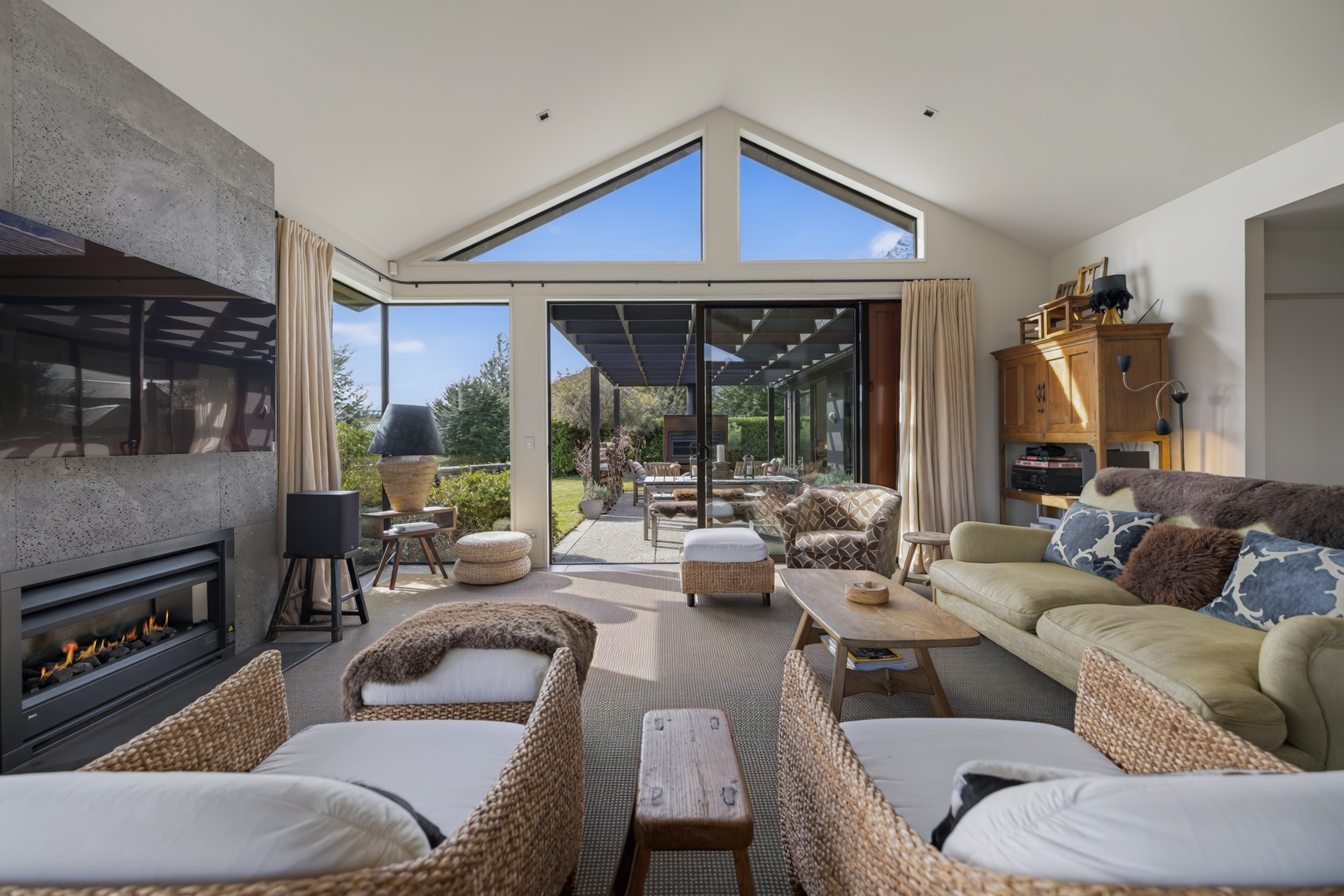  Sun, Space and Reserve Front Outdoor Living - 物件實景