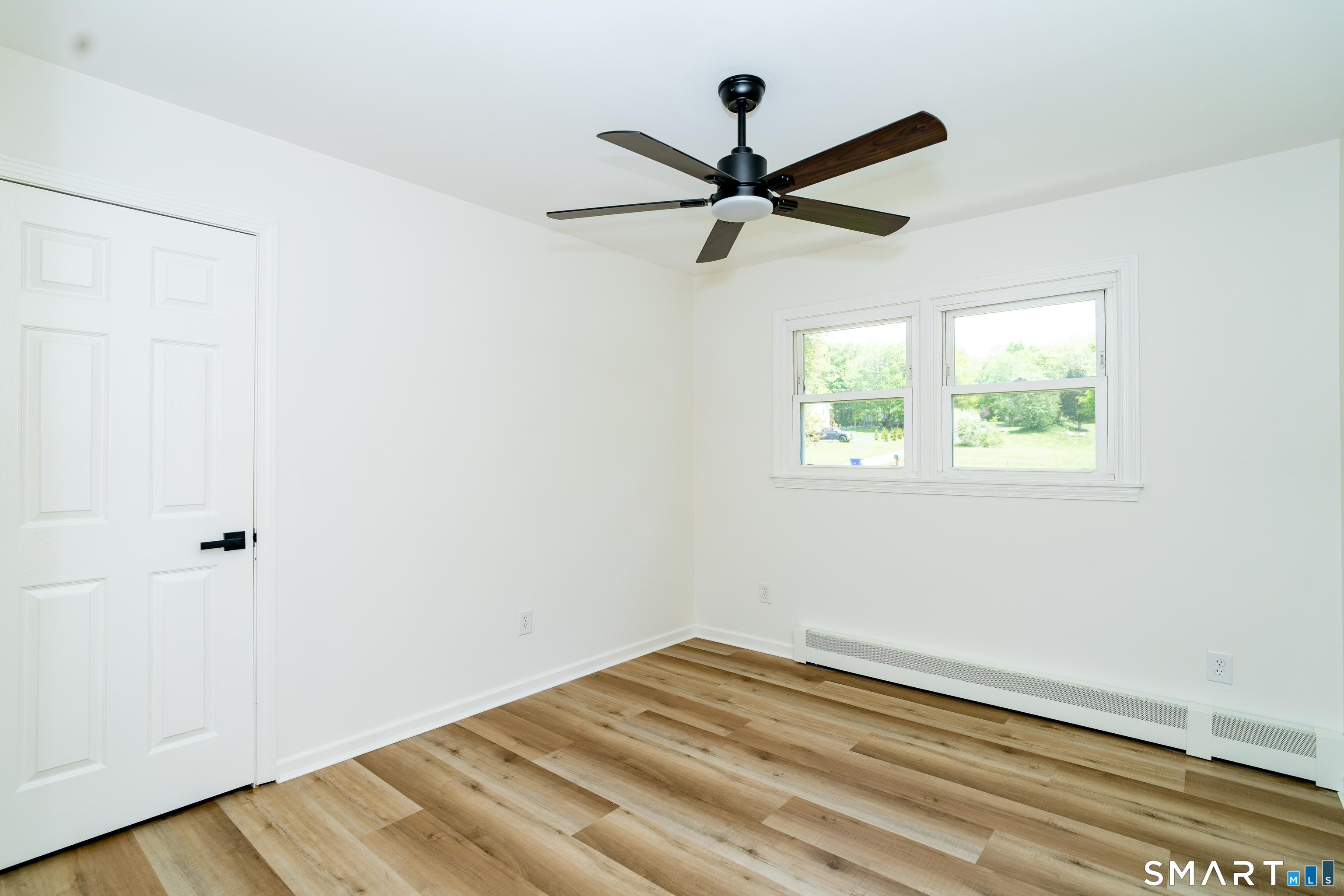 476, Connecticut, 06378, United States, 3 Bedrooms Bedrooms, ,2 BathroomsBathrooms,Residential,For Sale,2025073