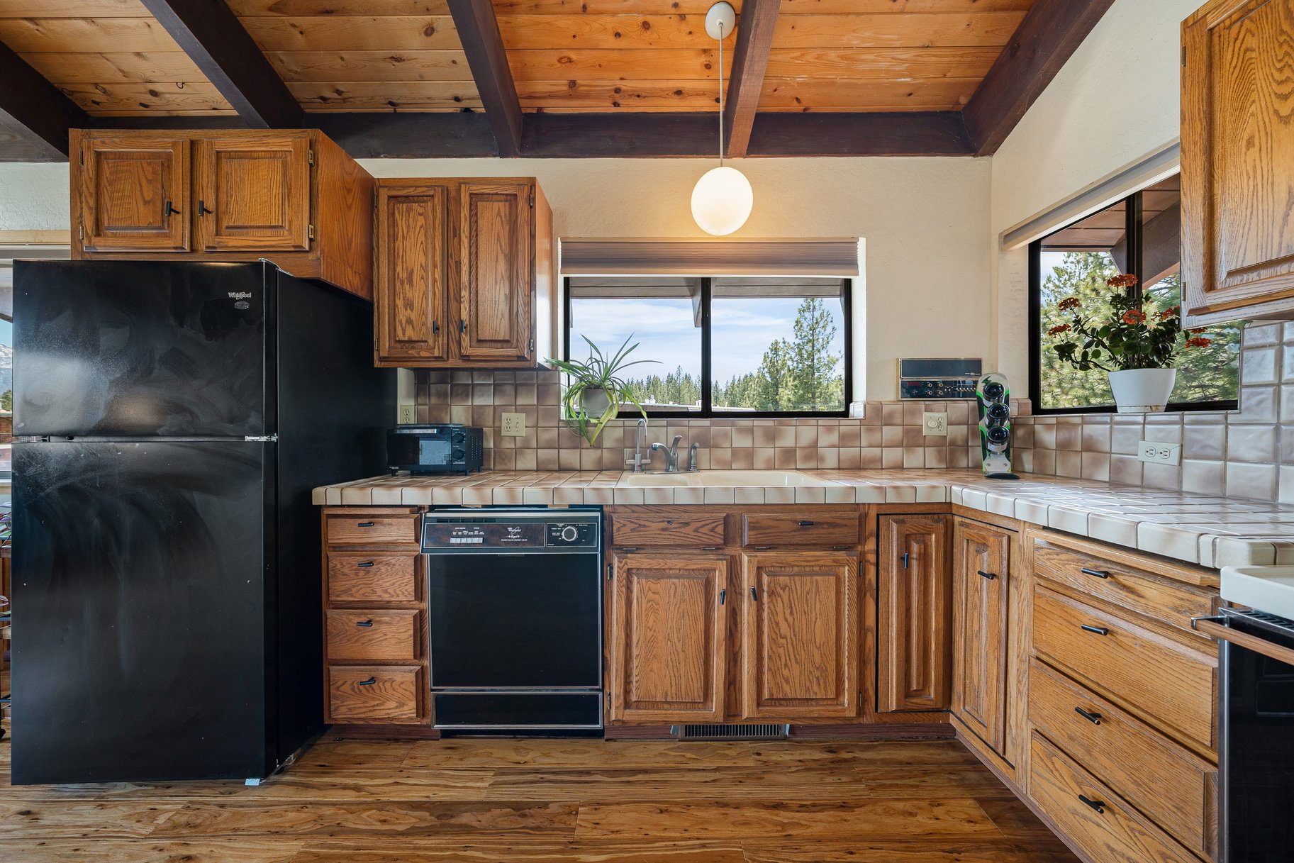  Tahoe Keys Charmer with Stunning Views - 物件實景