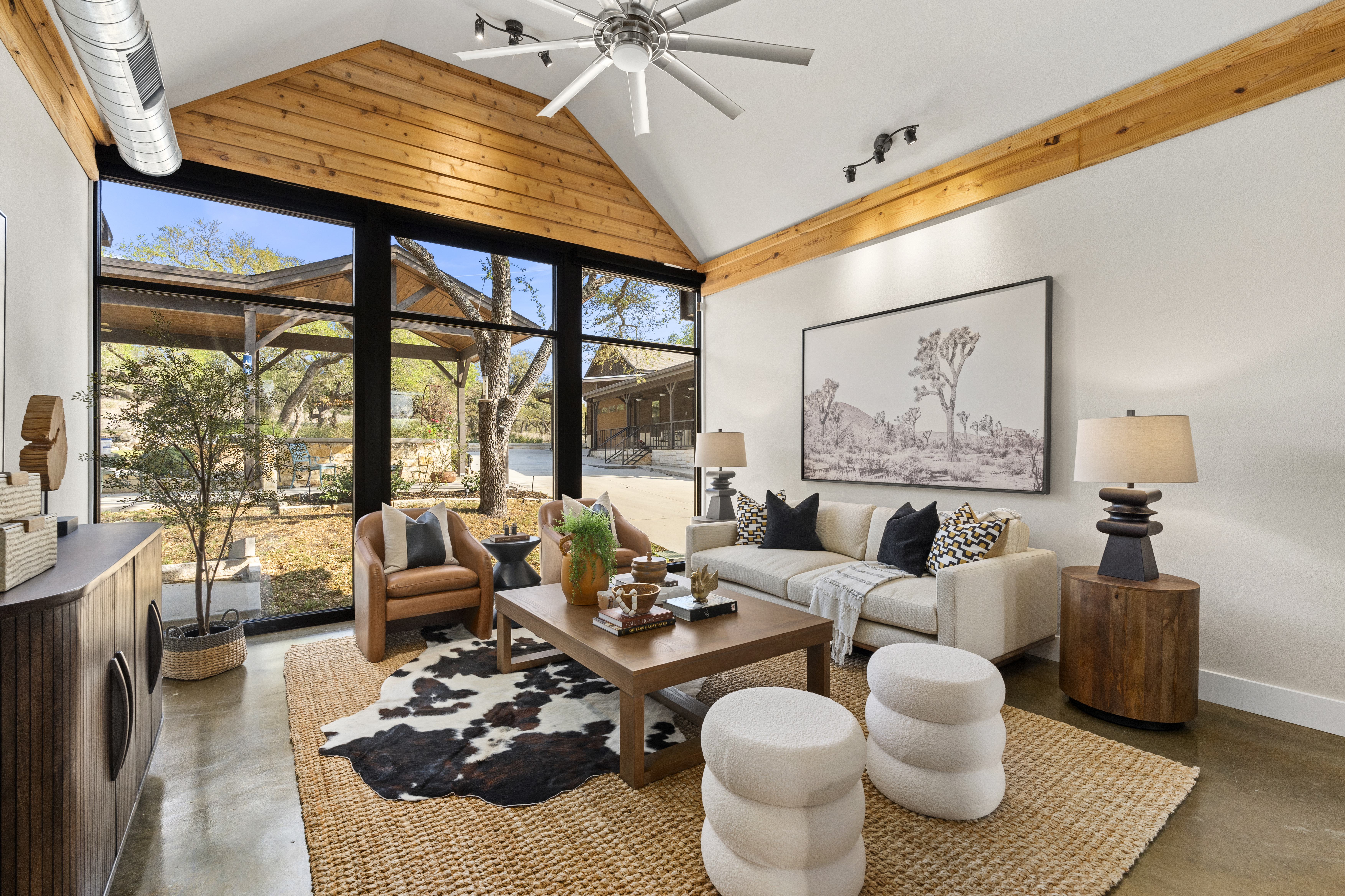  Spring Branch Luxury on 2.3 Acres - 物件實景