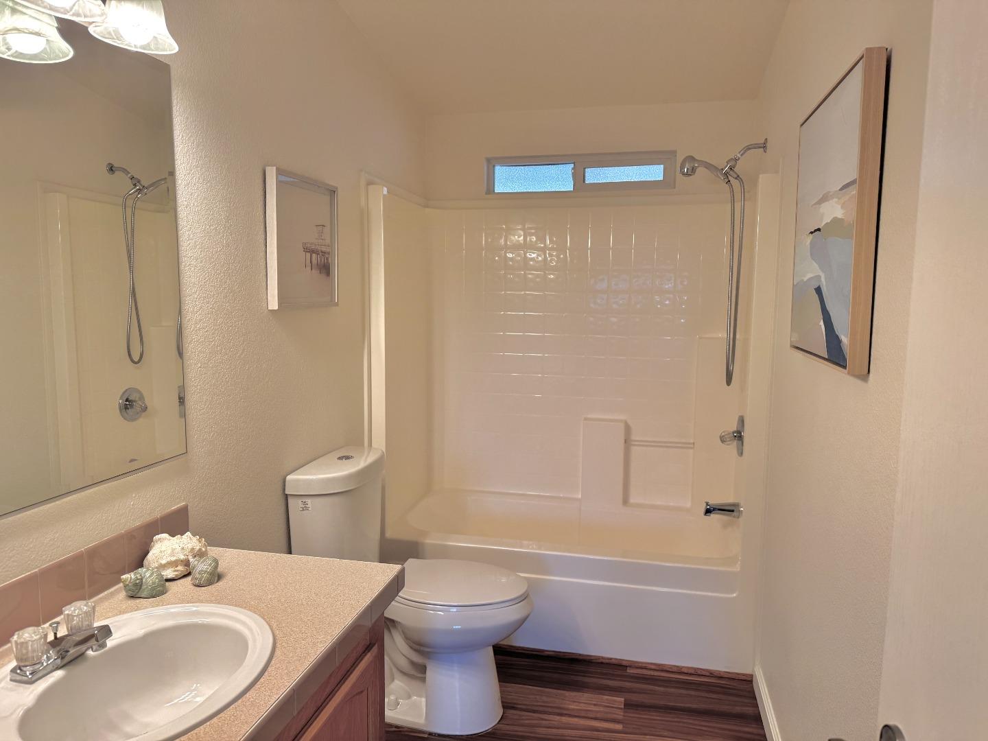 Half Moon Bay, California, 94019, United States, 2 Bedrooms Bedrooms, ,2 BathroomsBathrooms,Residential,For Sale,1997249