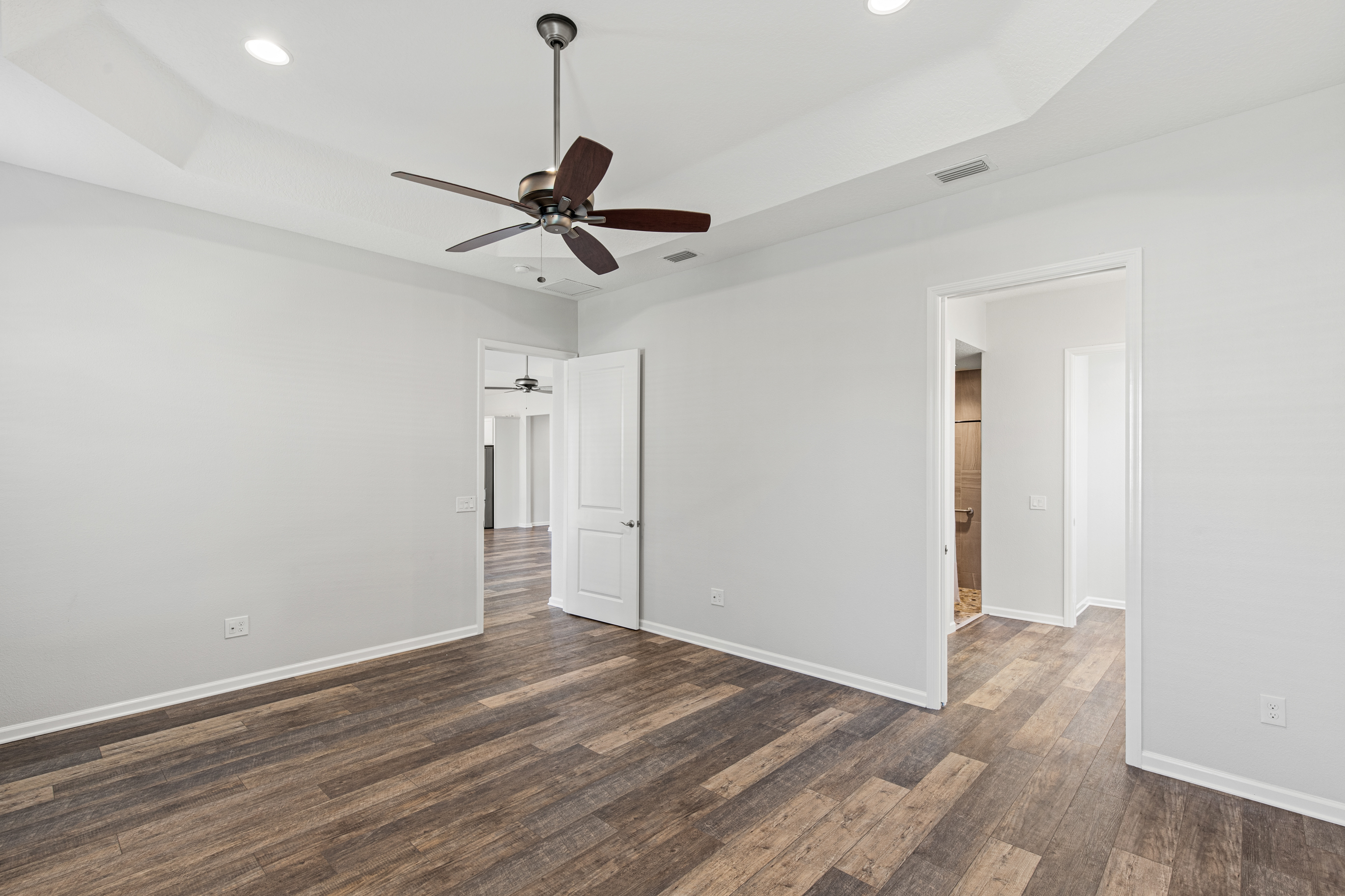 Oxford, Florida, 34484, United States, 3 Bedrooms Bedrooms, ,2 BathroomsBathrooms,Residential,For Sale,1989901