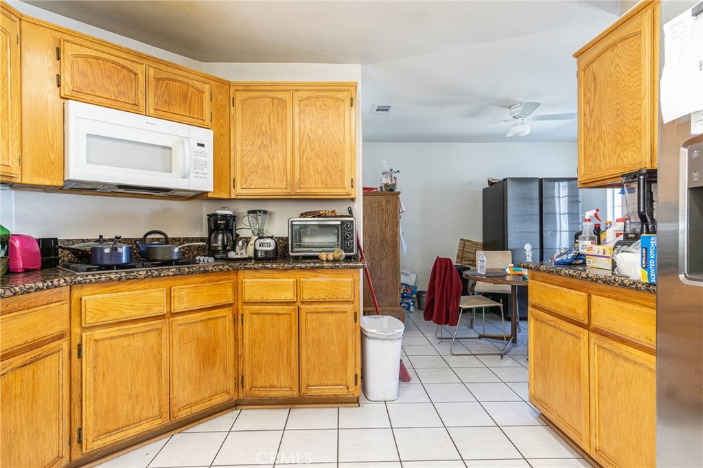 Apple Valley, California, 92308, United States, 4 Bedrooms Bedrooms, ,2 BathroomsBathrooms,Residential,For Sale,1974217