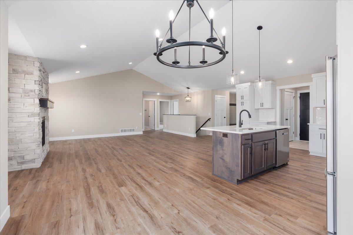 Houlton, Wisconsin, 54082, United States, 3 Bedrooms Bedrooms, ,2 BathroomsBathrooms,Residential,For Sale,1926269