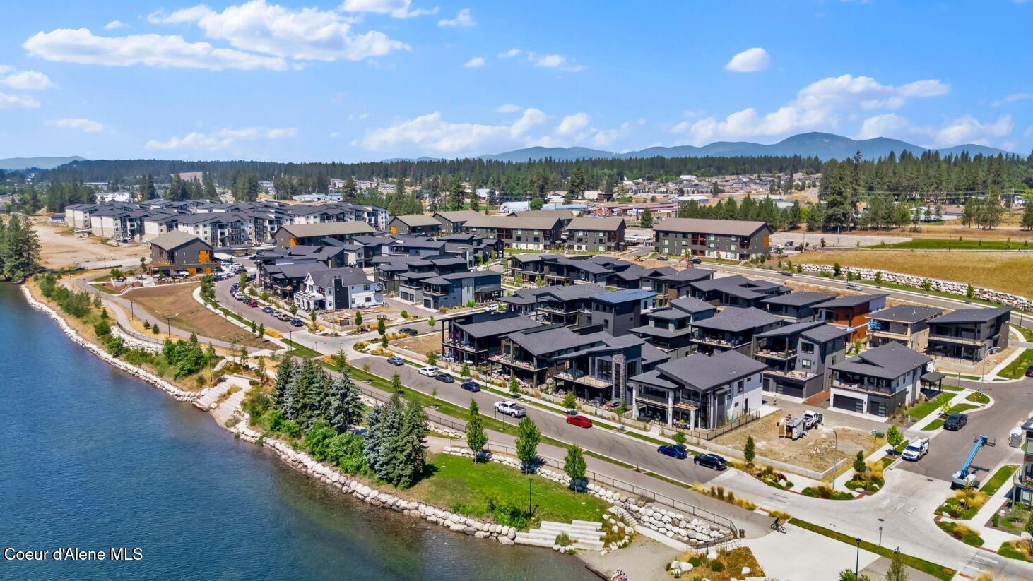 Coeur D'alene, Idaho, 83814, United States, 4 Bedrooms Bedrooms, ,4 BathroomsBathrooms,Residential,For Sale,1927385