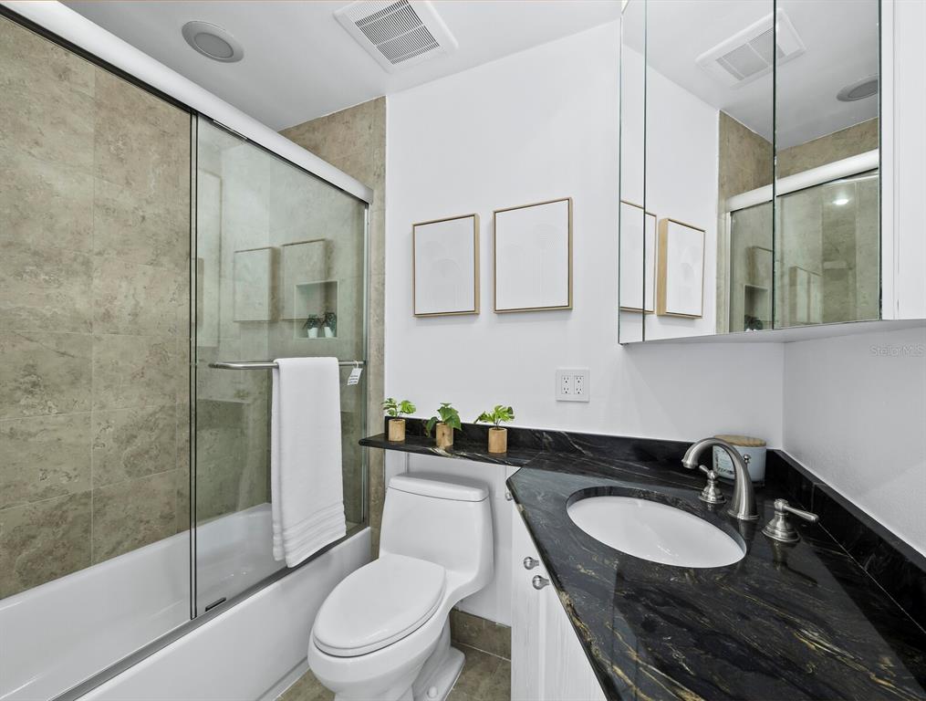 Sarasota, Florida, 34236, United States, 2 Bedrooms Bedrooms, ,2 BathroomsBathrooms,Residential,For Sale,1804135