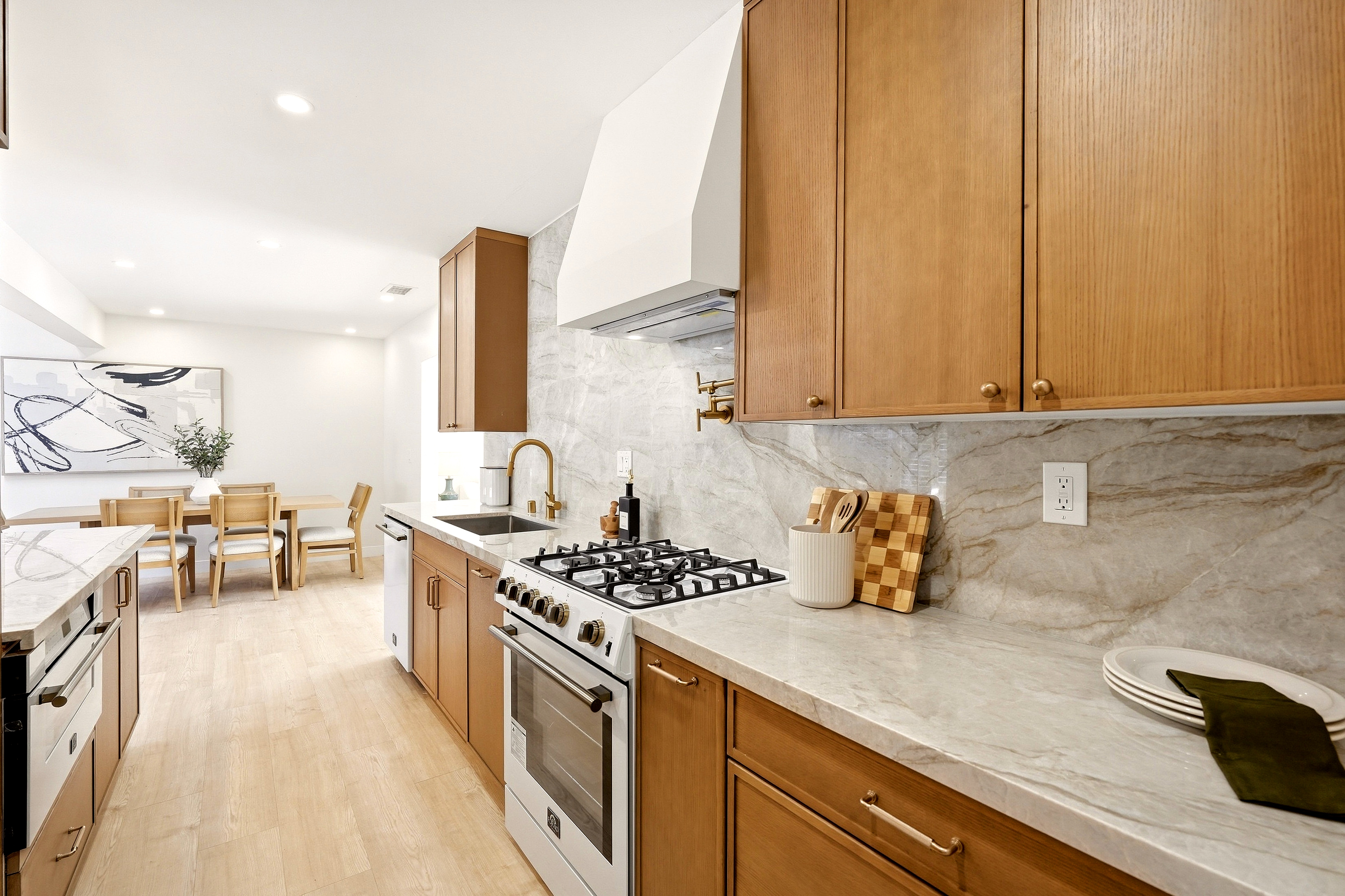  3027 Wing Street, San Diego, CA 92110 - 物件實景