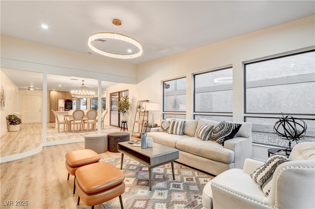 Las Vegas, Nevada, 89102, United States, 2 Bedrooms Bedrooms, ,2 BathroomsBathrooms,Residential,For Sale,2002910