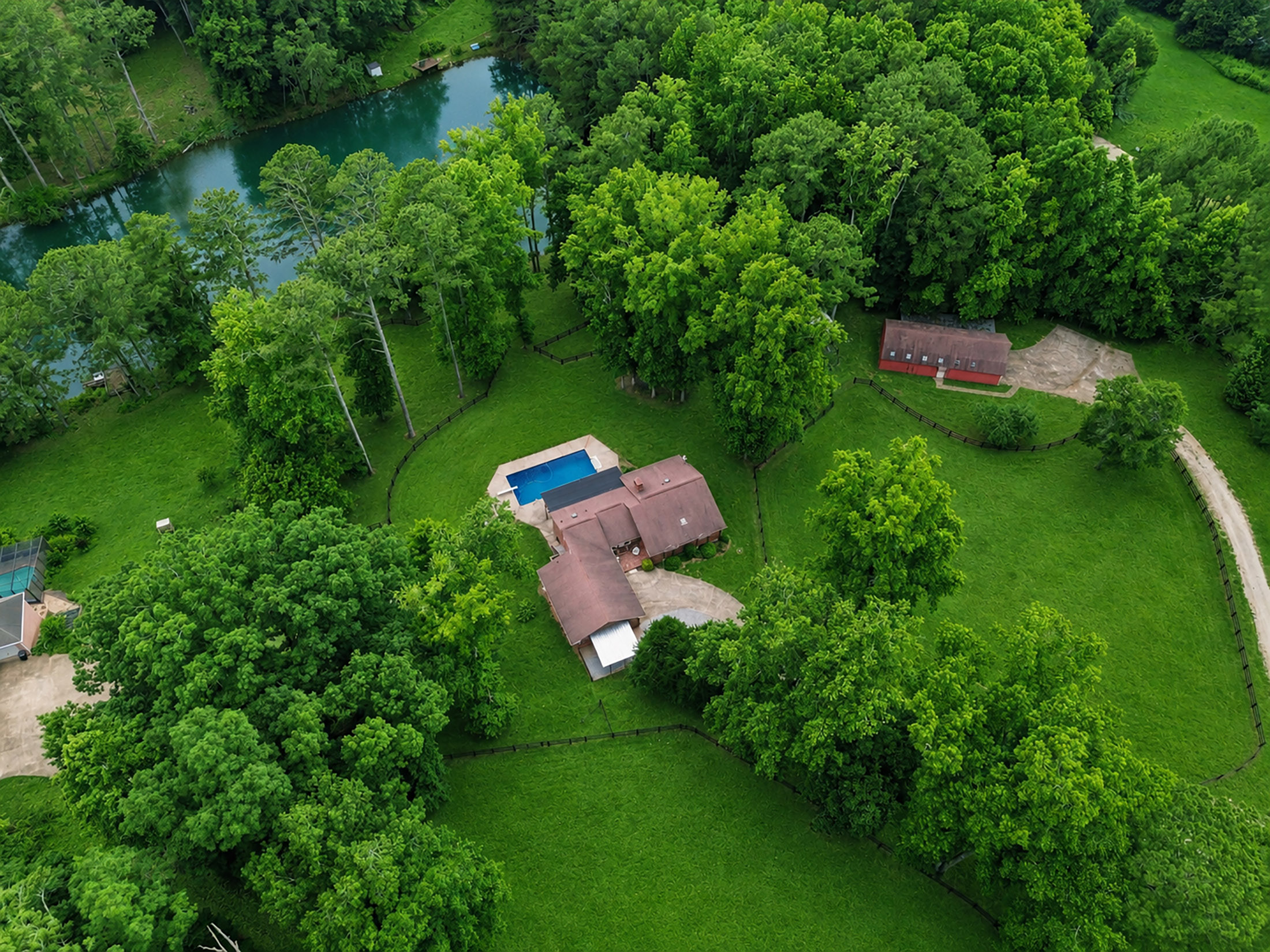  Exceptional Brick Ranch on 5+/- Picturesque Acres - 物件實景