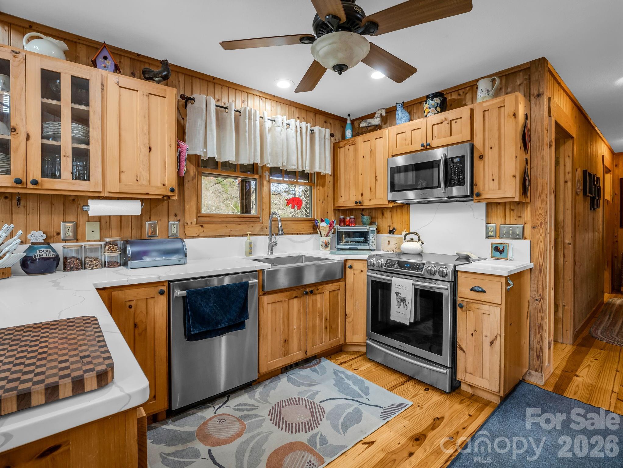 Lake Lure, North Carolina, 28746, United States, 4 Bedrooms Bedrooms, ,4 BathroomsBathrooms,Residential,For Sale,2000312