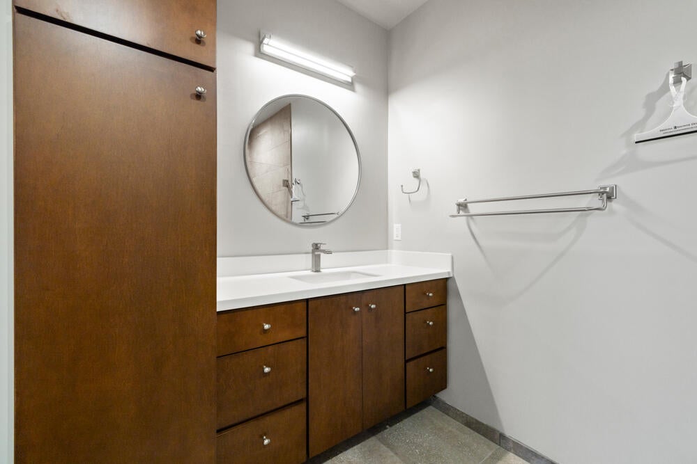 Klamath Falls, Oregon, 97601, United States, 3 Bedrooms Bedrooms, ,4 BathroomsBathrooms,Residential,For Sale,1794380