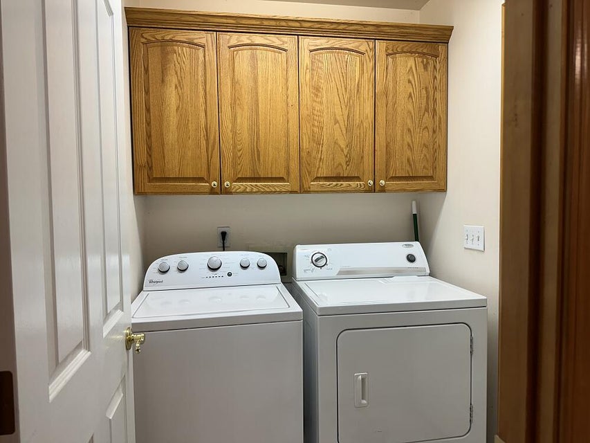 Prineville, Oregon, 97754, United States, 3 Bedrooms Bedrooms, ,2 BathroomsBathrooms,Residential,For Sale,1849072