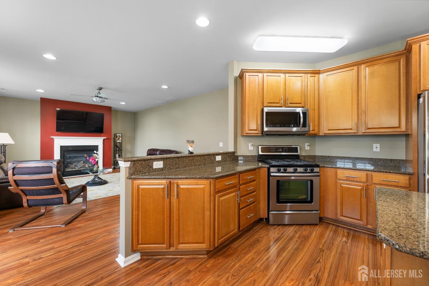 Piscataway, New Jersey, 08854, United States, 4 Bedrooms Bedrooms, ,3 BathroomsBathrooms,Residential,For Sale,1889779