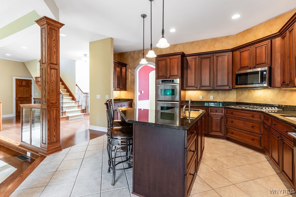 Grand Island, New York, 14072, United States, 4 Bedrooms Bedrooms, ,5 BathroomsBathrooms,Residential,For Sale,1975944