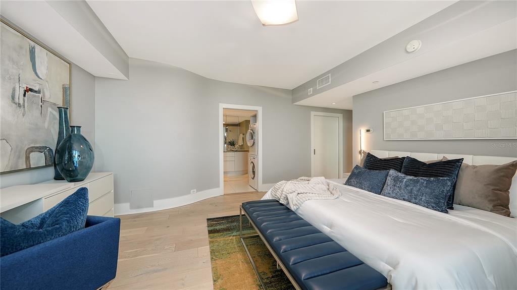 Sarasota, Florida, 34236, United States, 3 Bedrooms Bedrooms, ,4 BathroomsBathrooms,Residential,For Sale,1996968