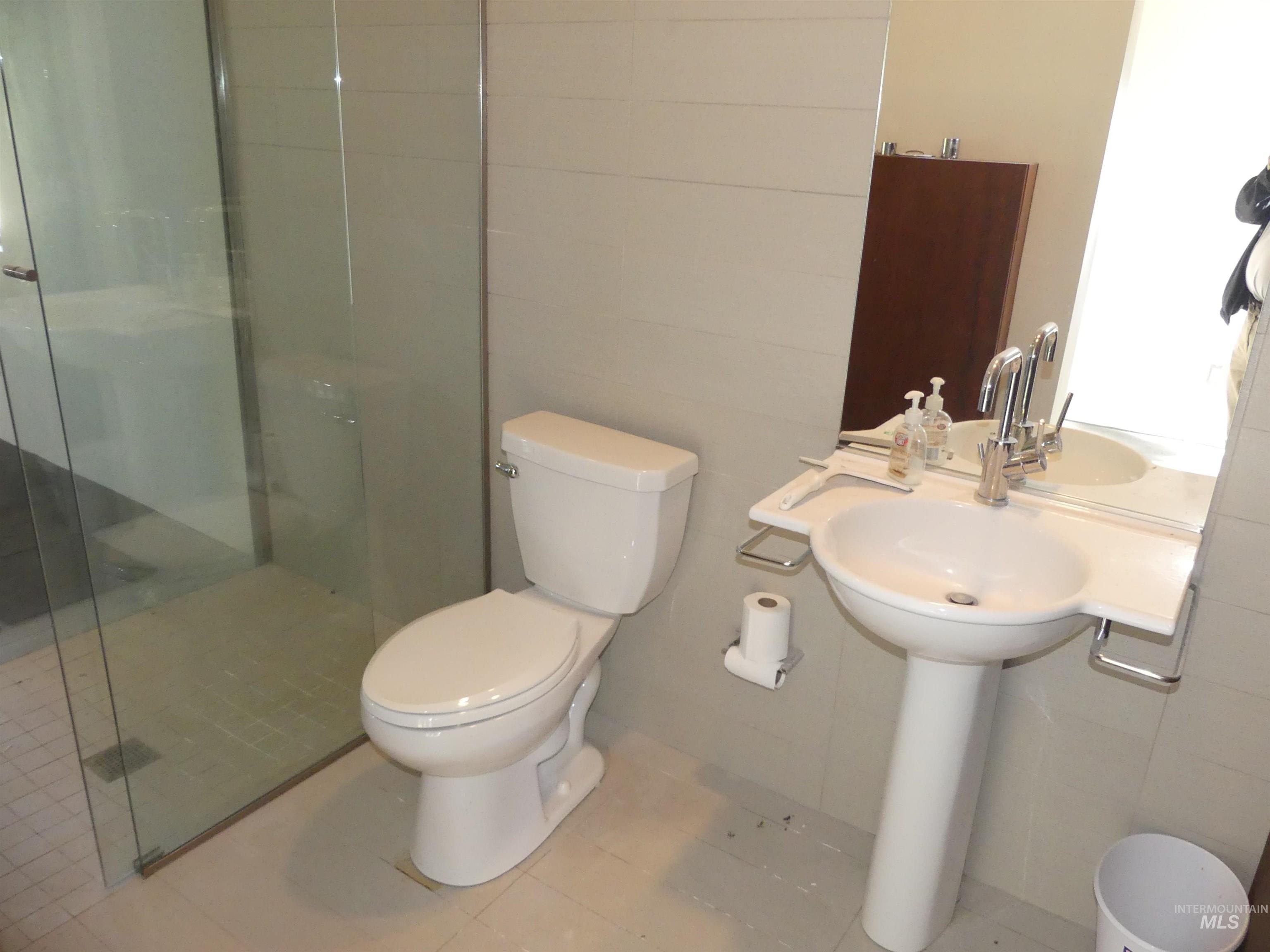 New Meadows, Idaho, 83654, United States, 4 Bedrooms Bedrooms, ,4 BathroomsBathrooms,Residential,For Sale,1980814