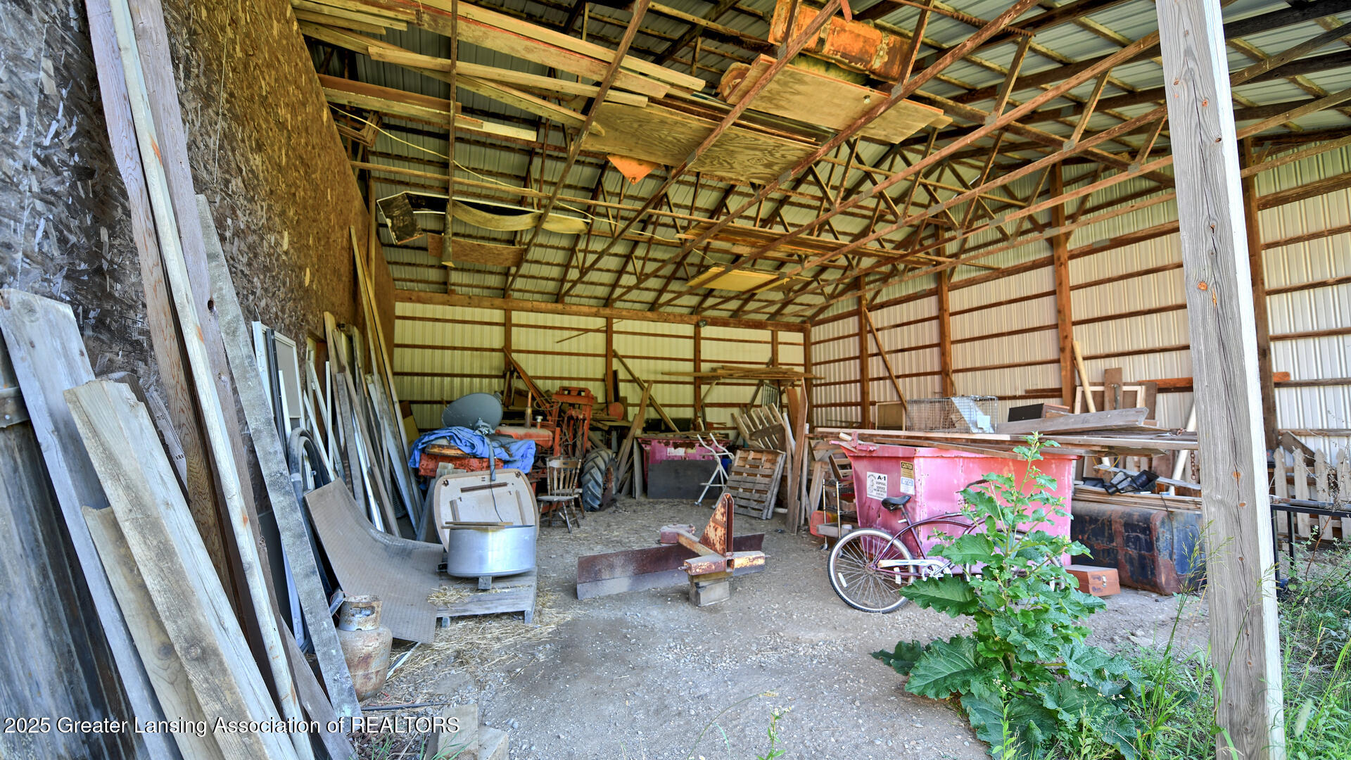 Portland, Michigan, 48875, United States, 5 Bedrooms Bedrooms, ,4 BathroomsBathrooms,Residential,For Sale,2001536