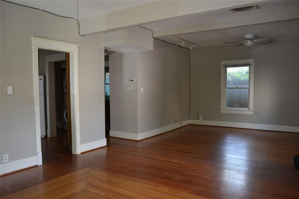 Houston, Texas, 77006, United States, 3 Bedrooms Bedrooms, ,1 BathroomBathrooms,Residential,For Sale,1982150