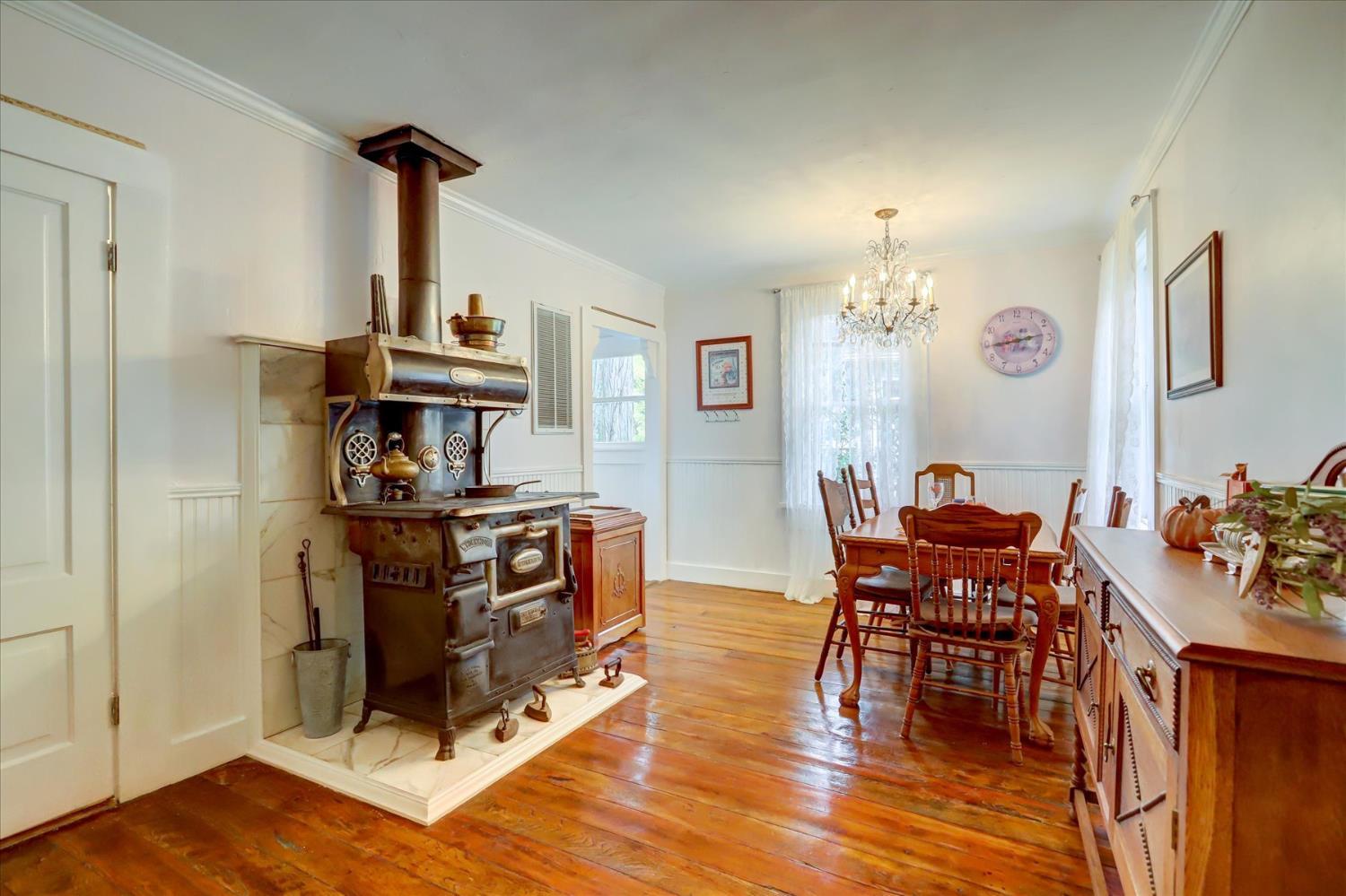 Nevada City, California, 95959, United States, 4 Bedrooms Bedrooms, ,2 BathroomsBathrooms,Residential,For Sale,1983992