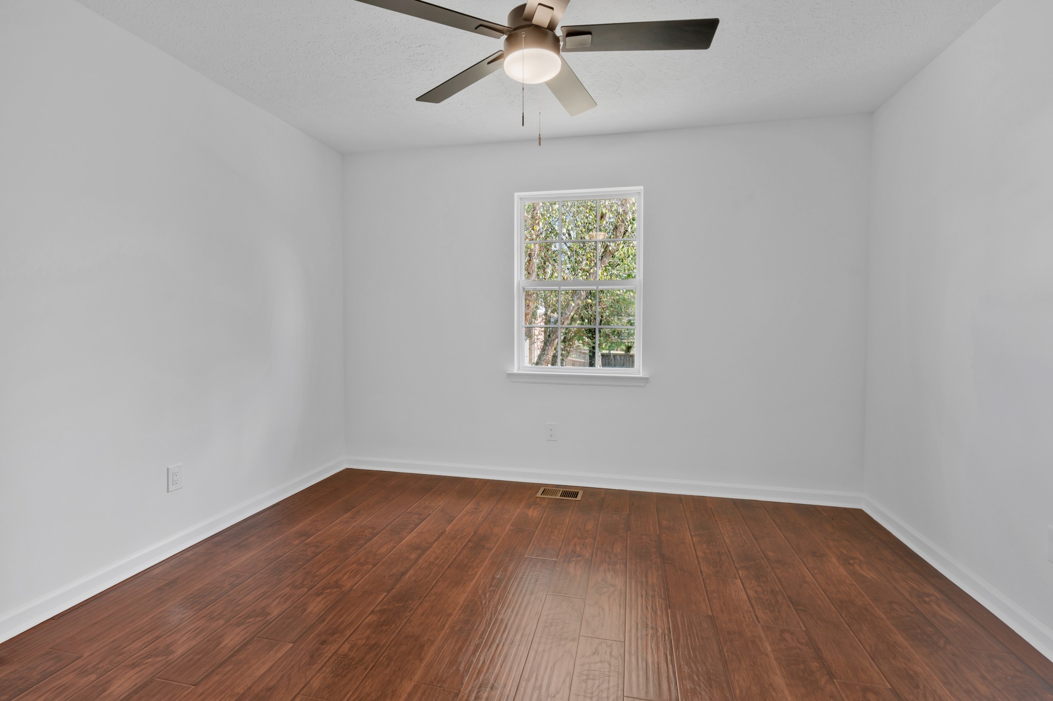 Mount Juliet, Tennessee, 37122, United States, 3 Bedrooms Bedrooms, ,2 BathroomsBathrooms,Residential,For Sale,1980225