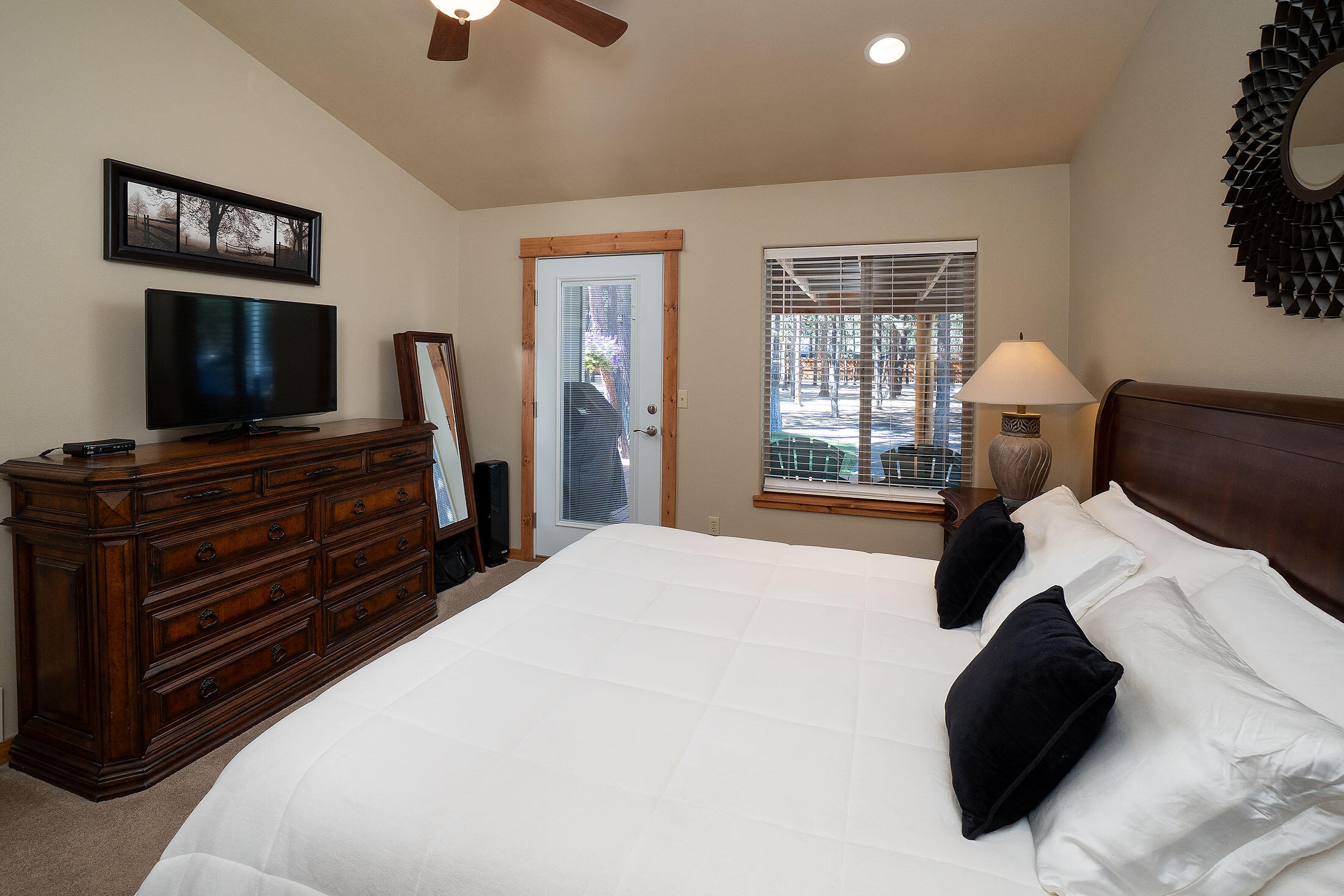 La Pine, Oregon, 97739, United States, 3 Bedrooms Bedrooms, ,2 BathroomsBathrooms,Residential,For Sale,1885298