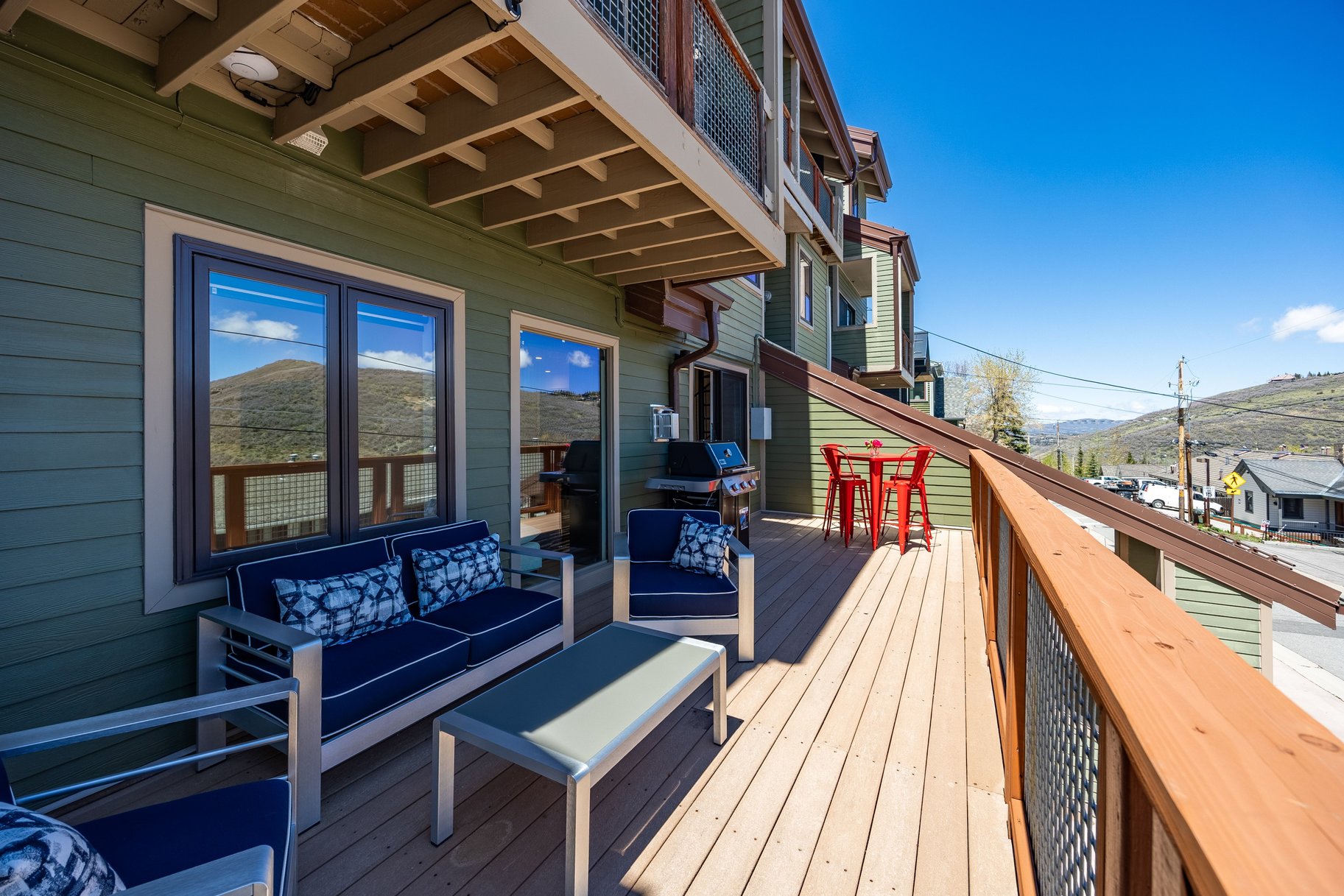 Fully Reimagined Ski-In/Ski-Out Condo — Smart Home Features - 物件實景