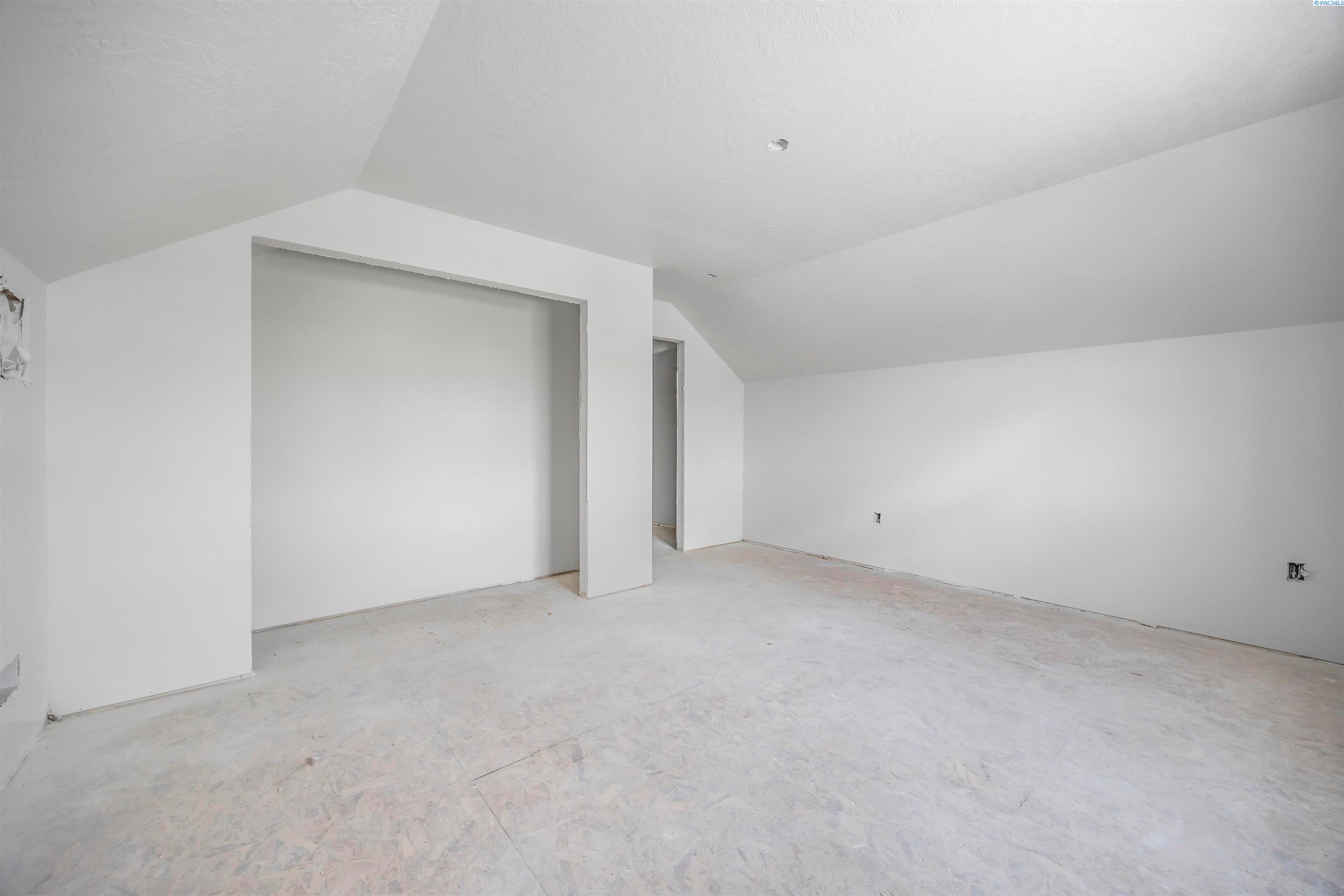 Prosser, Washington, 99350, United States, 4 Bedrooms Bedrooms, ,1 BathroomBathrooms,Residential,For Sale,1921234