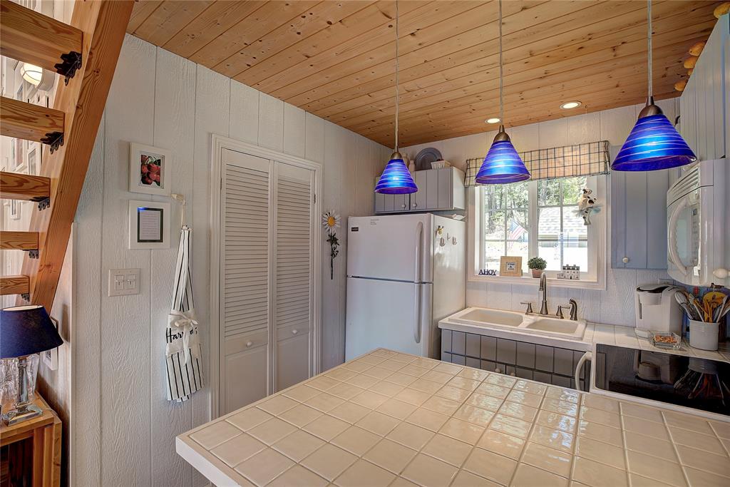 Polson, Montana, 59860, United States, 2 Bedrooms Bedrooms, ,1 BathroomBathrooms,Residential,For Sale,1870410