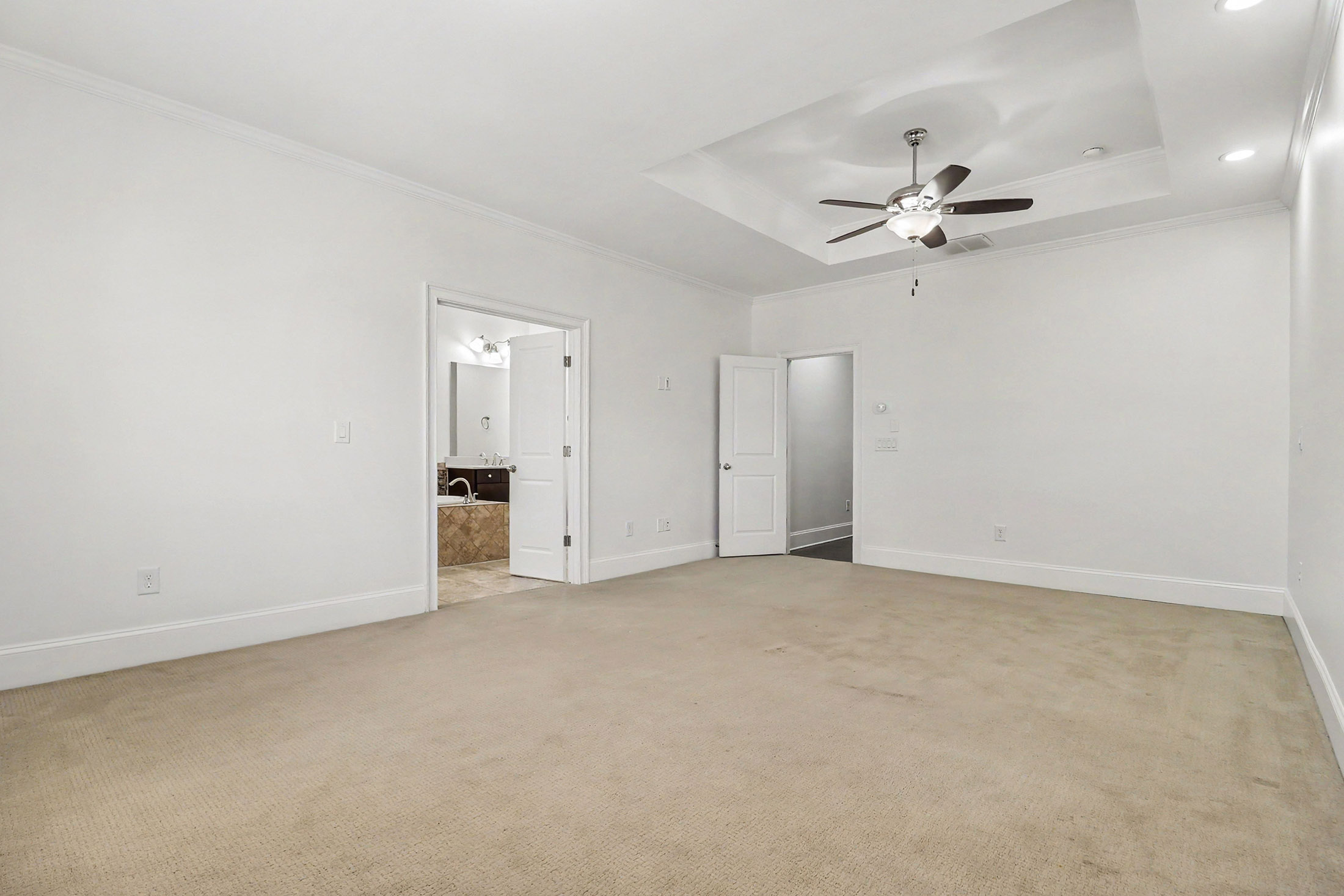  Beautiful Move-in Ready Townhome in the Gated Gramercy Community - 物件實景