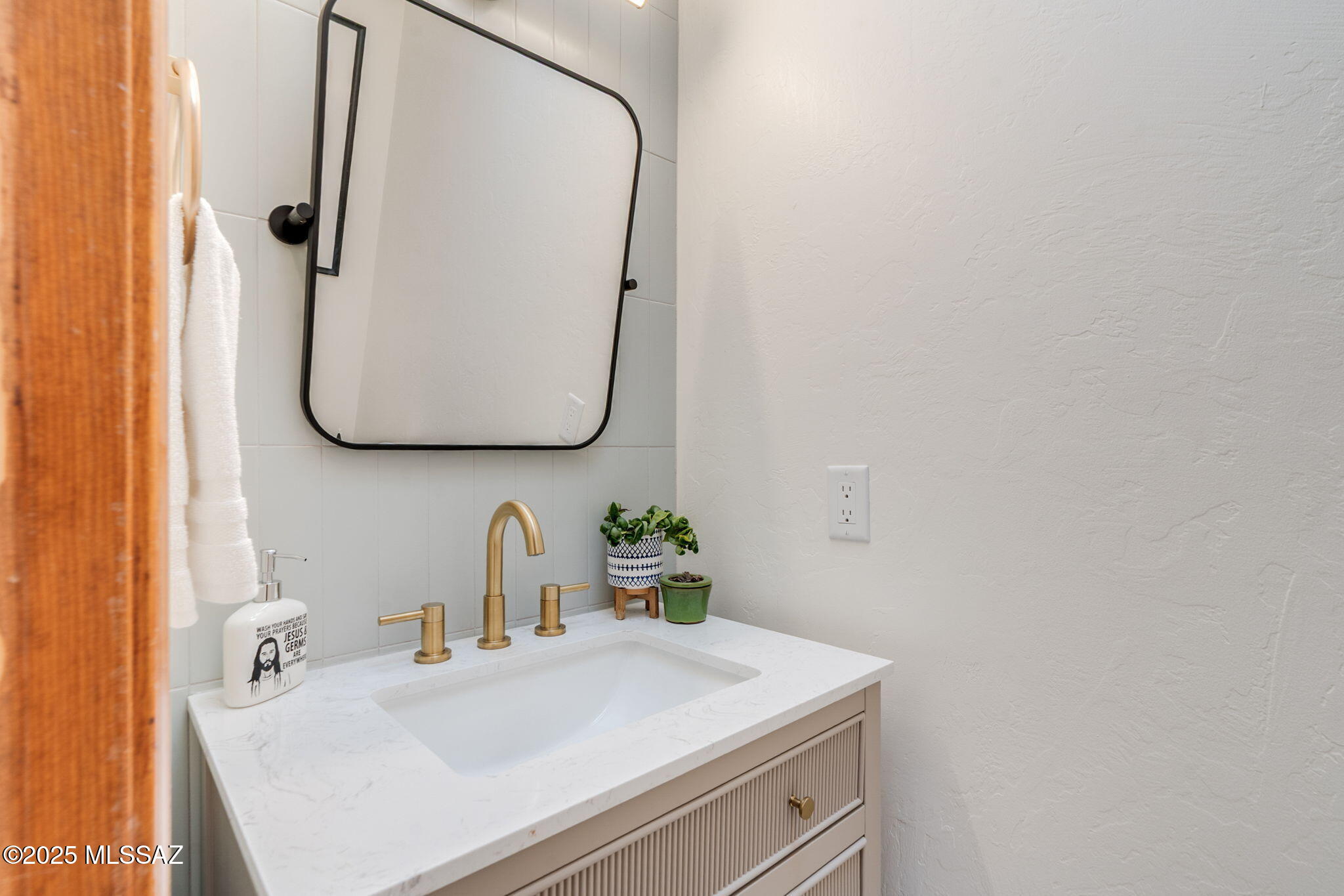 Tucson, Arizona, 85747, United States, 3 Bedrooms Bedrooms, ,3 BathroomsBathrooms,Residential,For Sale,1901020