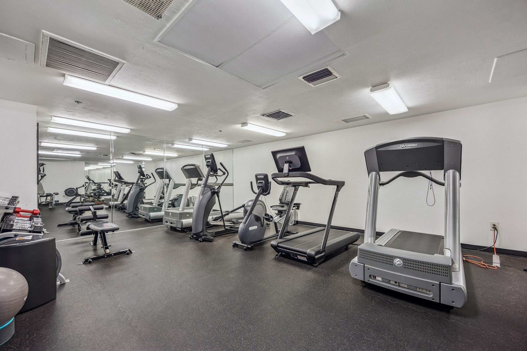  2200 Willowick Road #10D - 物件實景