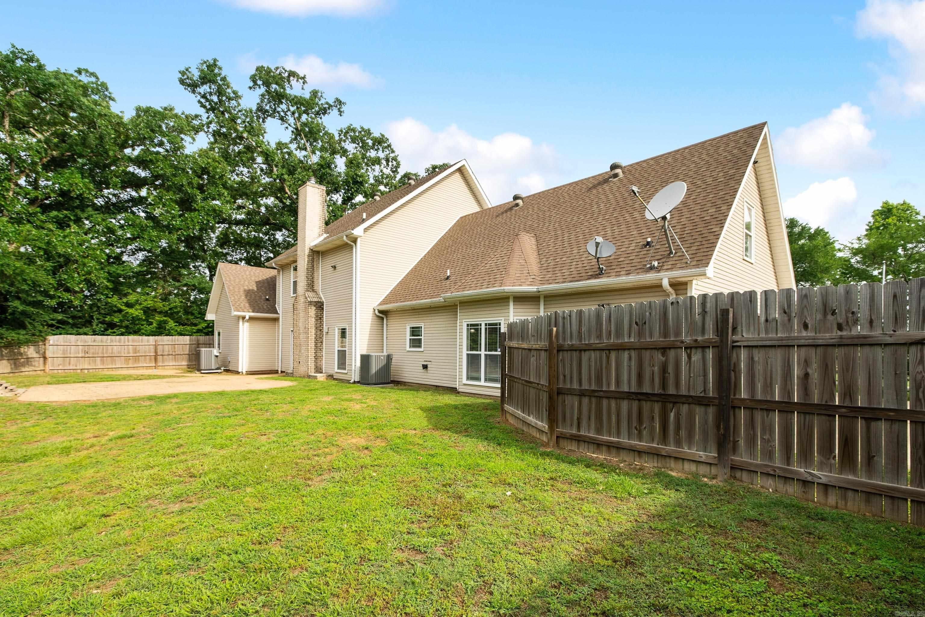 Benton, Arkansas, 72019, United States, 4 Bedrooms Bedrooms, ,4 BathroomsBathrooms,Residential,For Sale,2048594