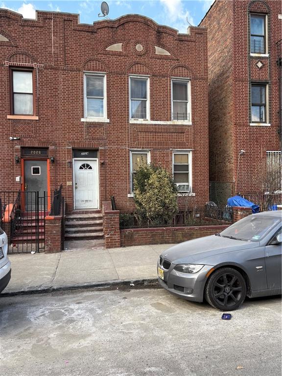 Brooklyn, New York, 11212, United States, 7 Bedrooms Bedrooms, ,4 BathroomsBathrooms,Residential,For Sale,1943888