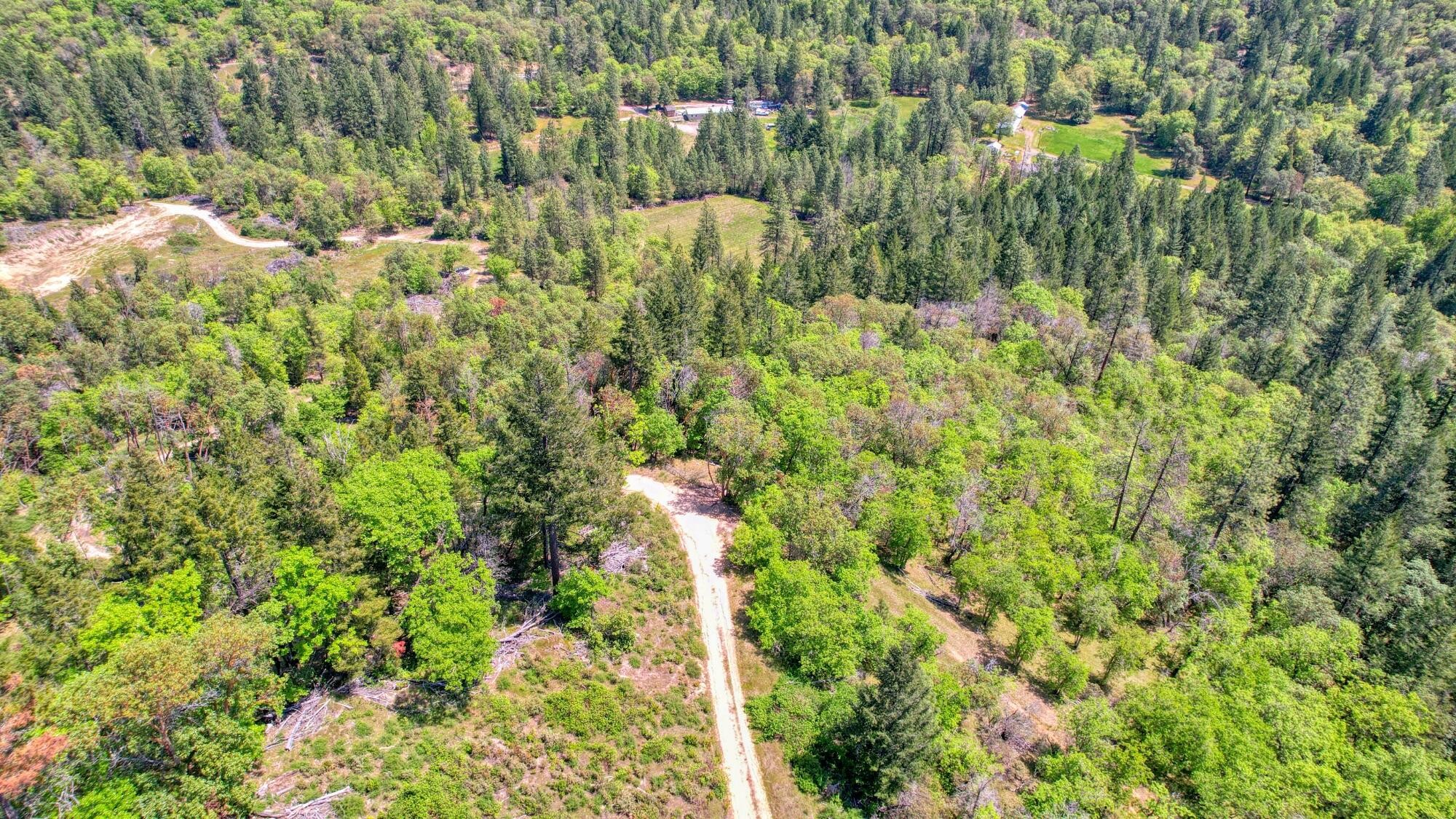 Grants Pass, Oregon, 97526, United States, 3 Bedrooms Bedrooms, ,2 BathroomsBathrooms,Residential,For Sale,1982829