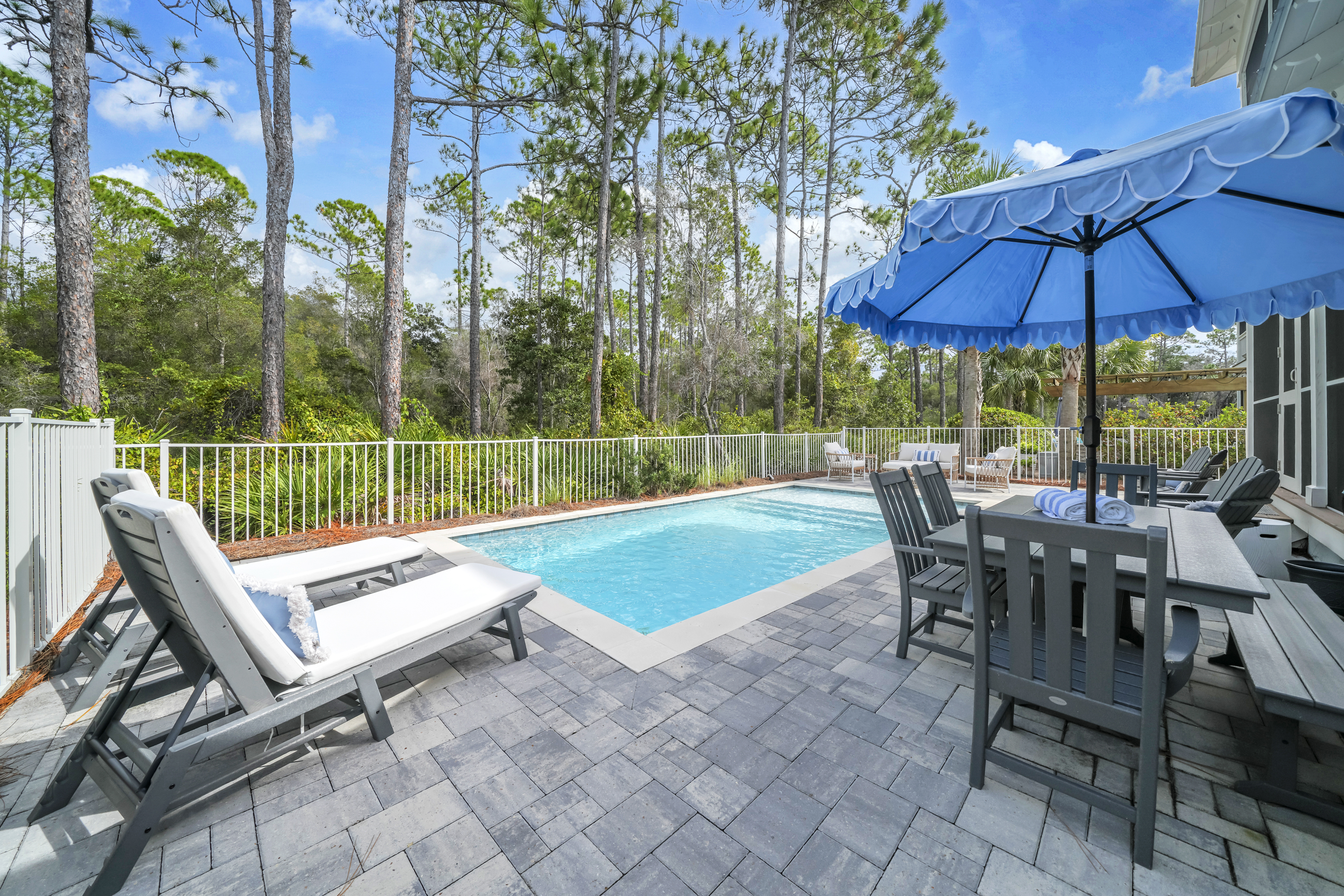  Furnished Forest-Backed Home with Private Pool & Dreamy Outdoor Spaces - 物件實景