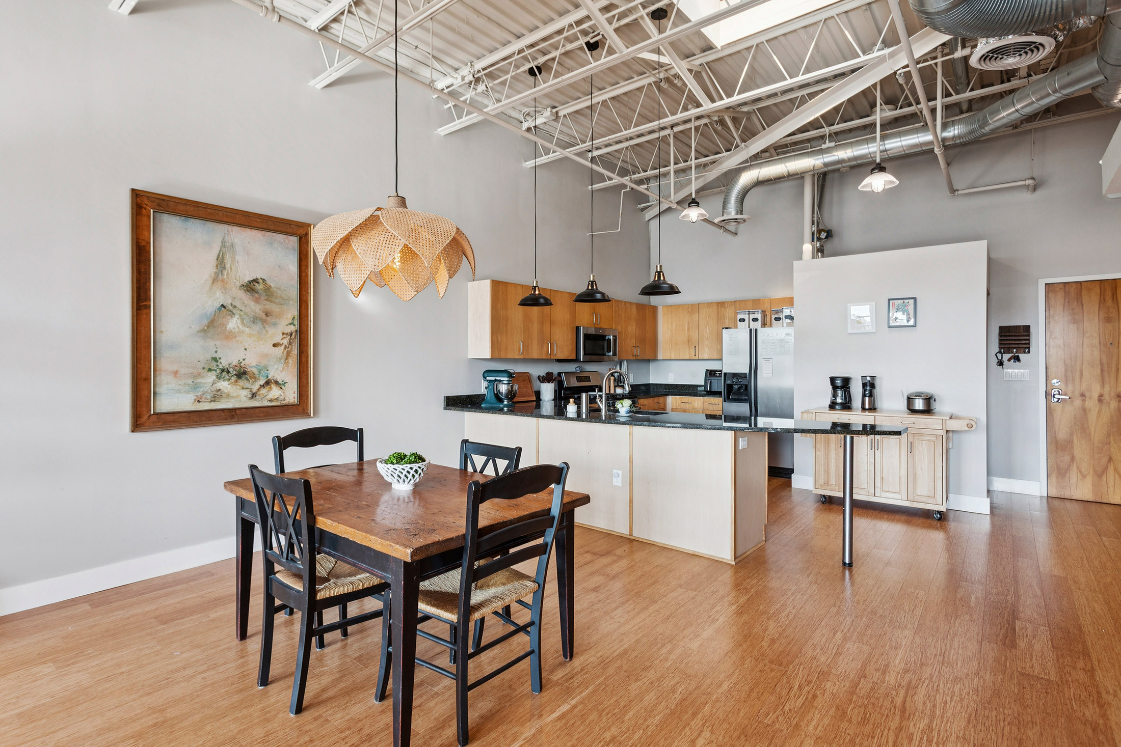  Amazing Top Floor Two Bedroom Loft in the Heart of Chamblee - 物件實景
