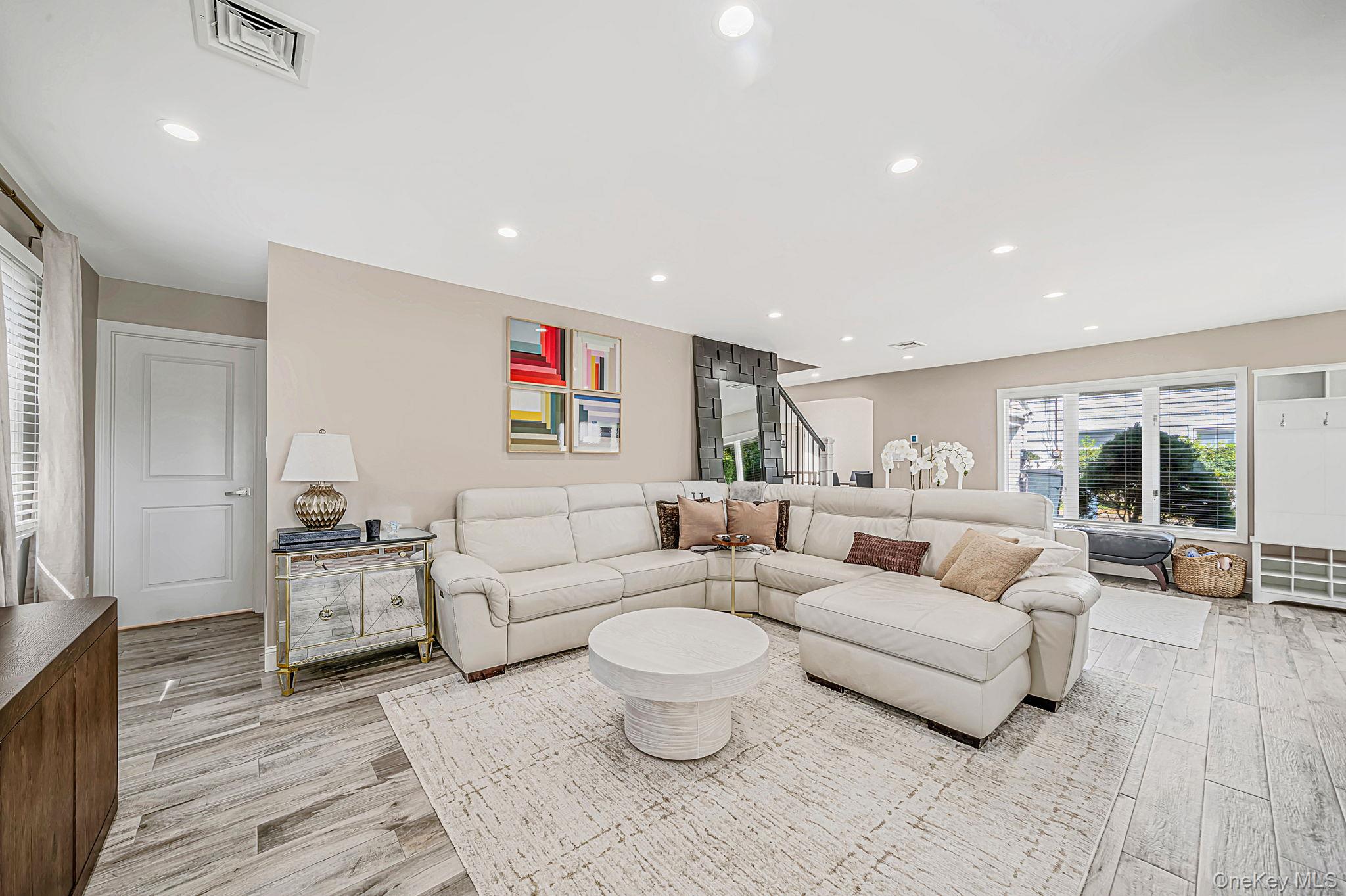  2115 Randall Avenue, East Meadow, NY, 11554 - 物件實景