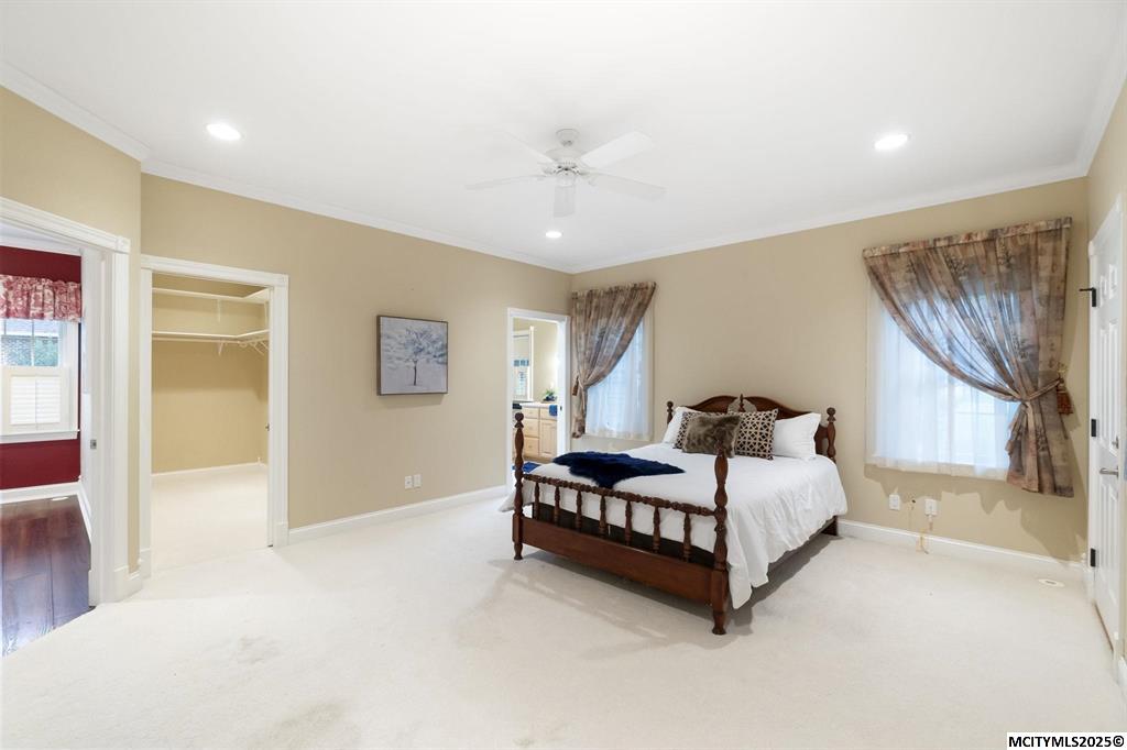 Mason City, Iowa, 50401, United States, 5 Bedrooms Bedrooms, ,4 BathroomsBathrooms,Residential,For Sale,1973709