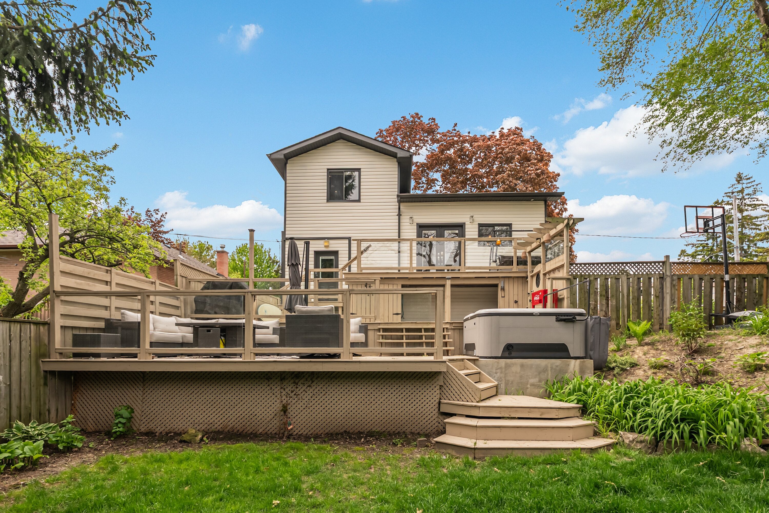  Backyard For Entertaining - 物件實景