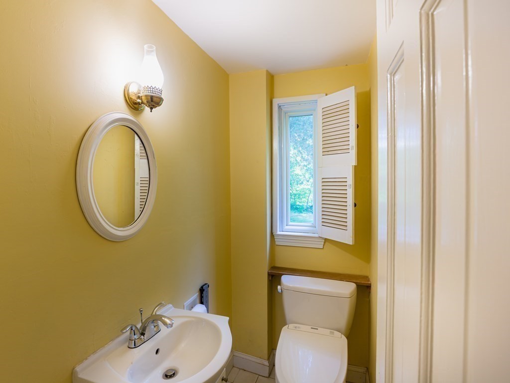 Brockton, Massachusetts, 02301, United States, 5 Bedrooms Bedrooms, ,3 BathroomsBathrooms,Residential,For Sale,1879752