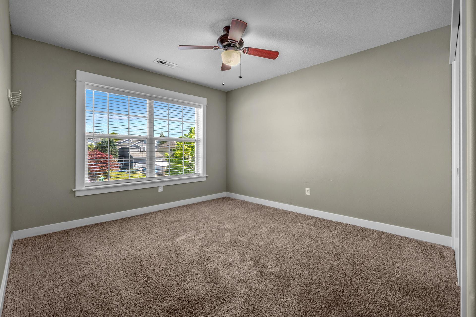  7733 SW 174TH PL Beaverton, OR 97007 - 物件實景