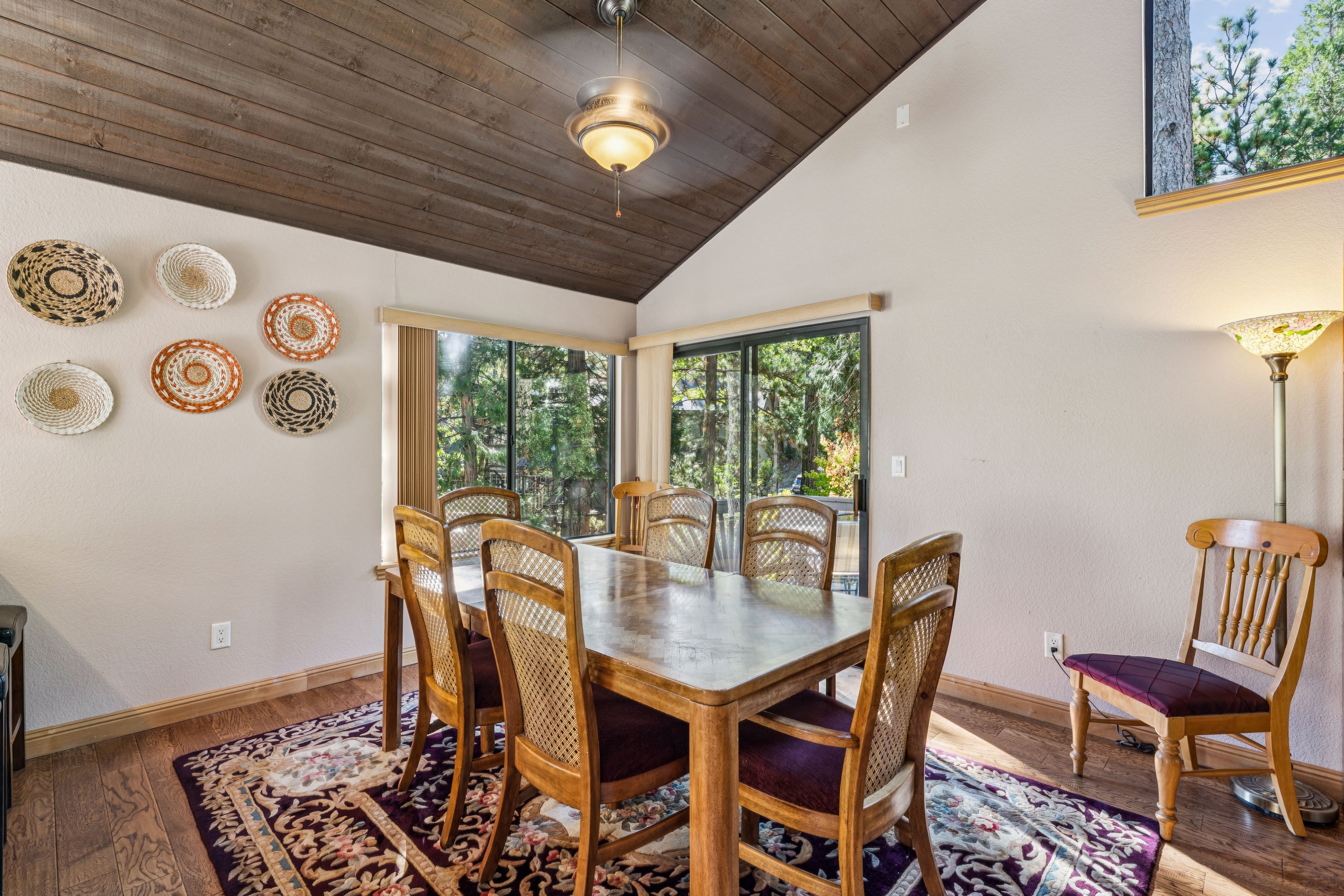  557 Brentwood Drive, Lake Arrowhead, CA 92352 - 物件實景