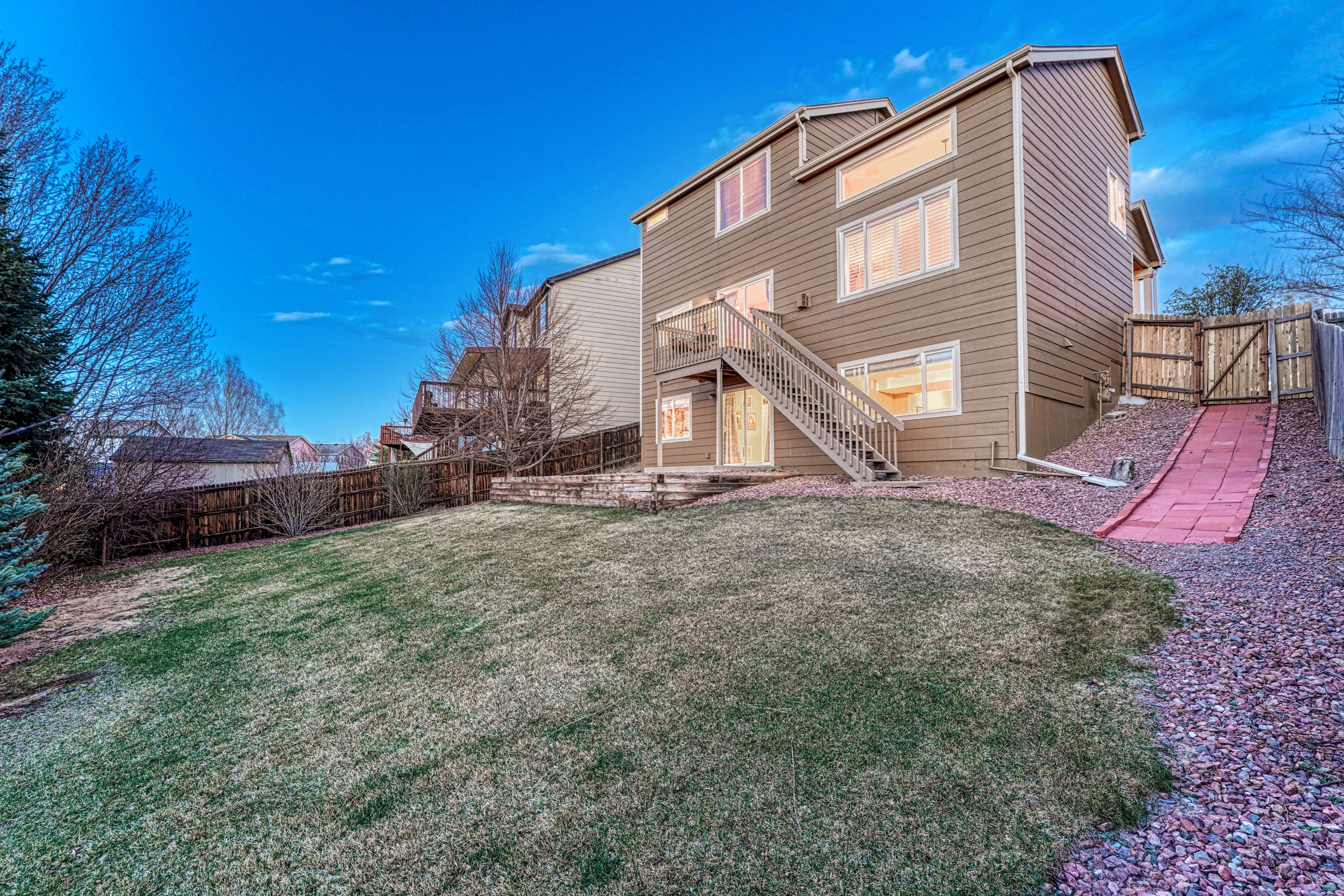  Elevated Living with Panoramic Mountain Views - 物件實景