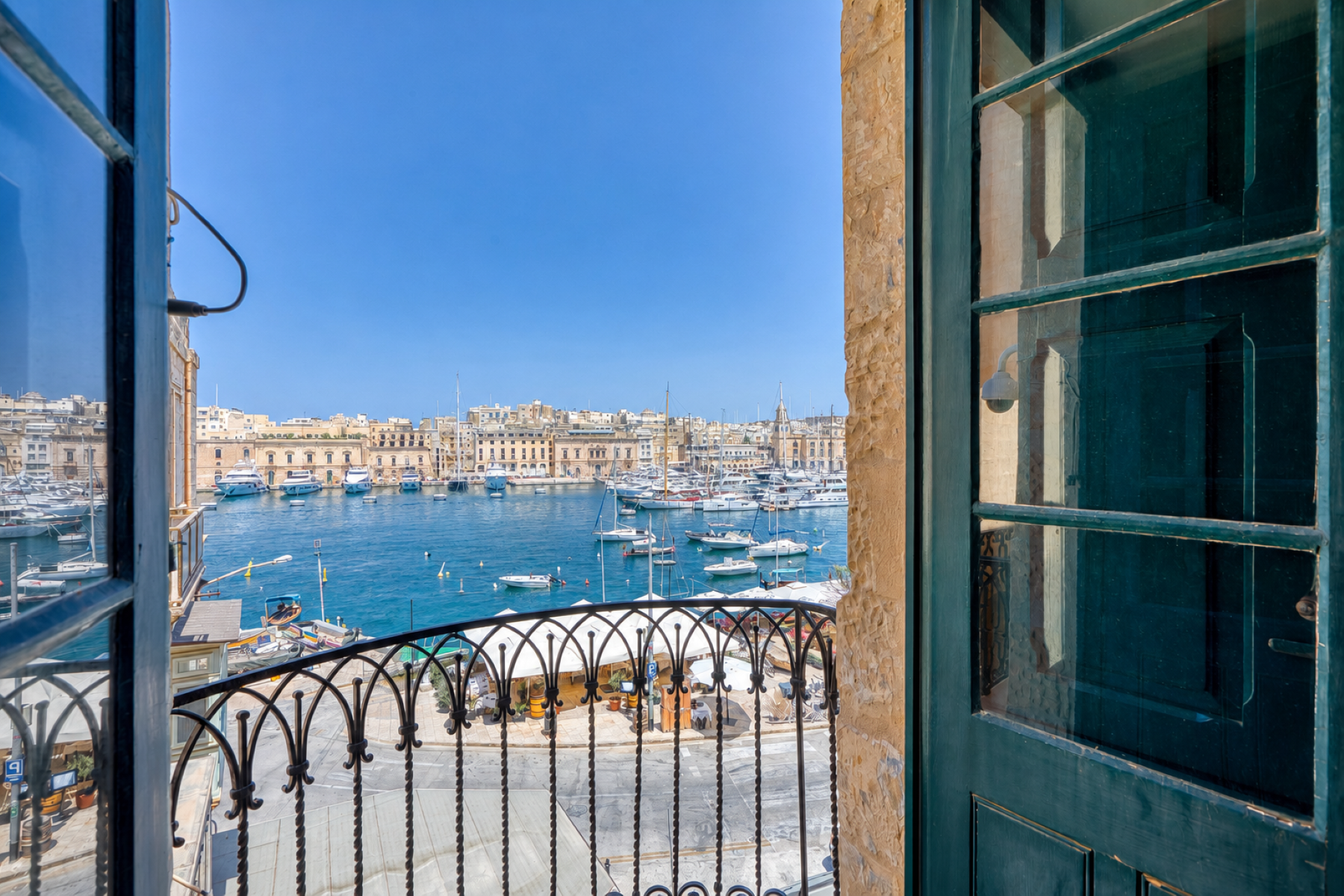  House of Character with Marina and Waterfront Views - 物件實景