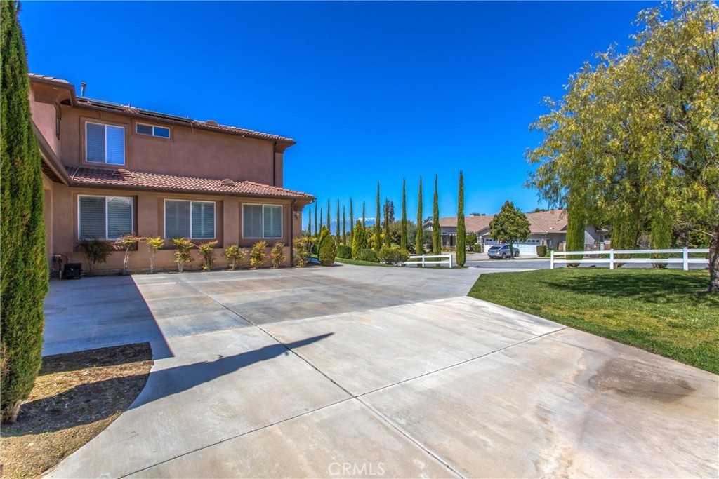 Redlands, California, 92373, United States, 4 Bedrooms Bedrooms, ,4 BathroomsBathrooms,Residential,For Sale,1979080