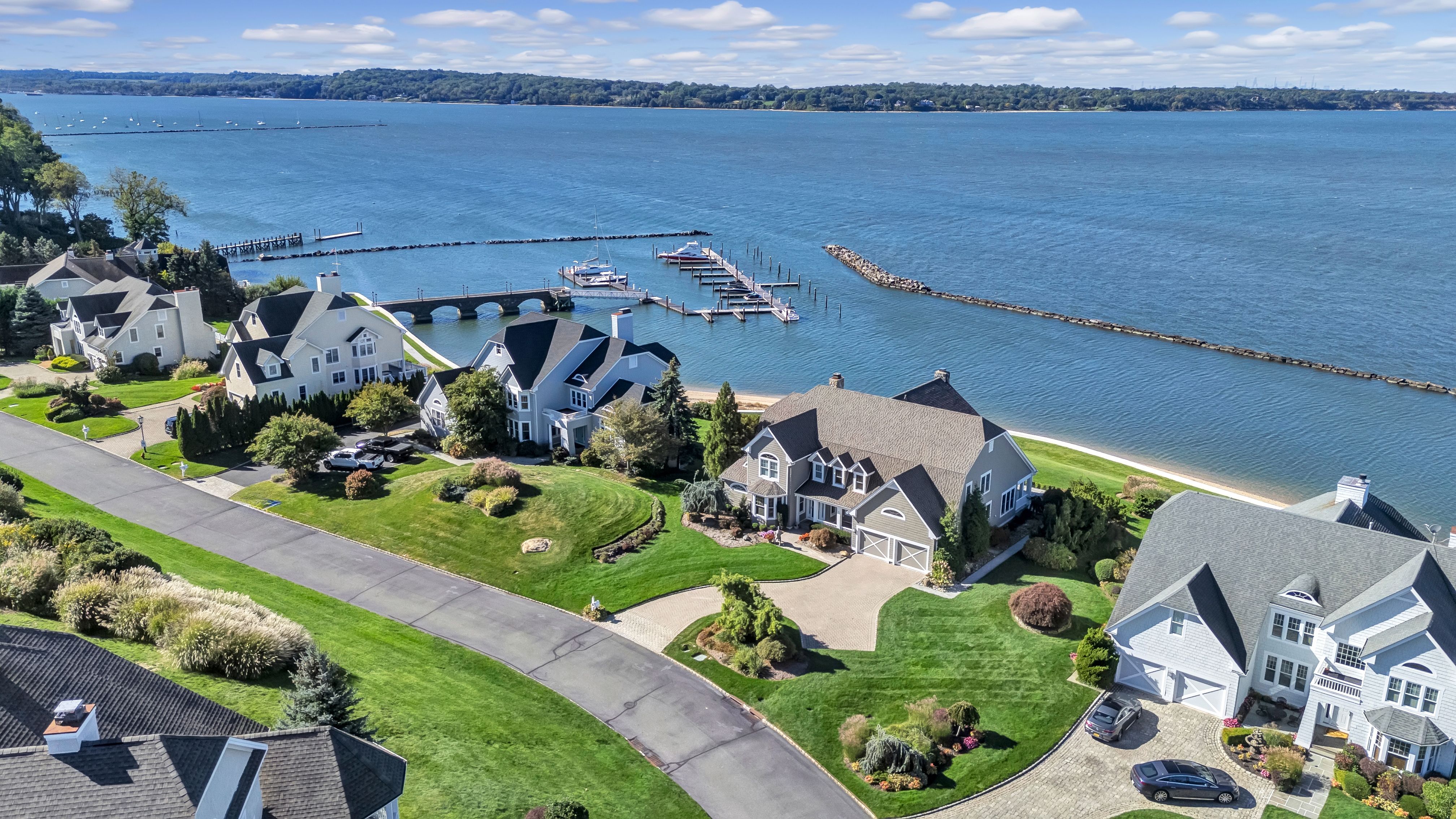  40 Pembroke Drive, Glen Cove, NY, 11542 - 物件實景