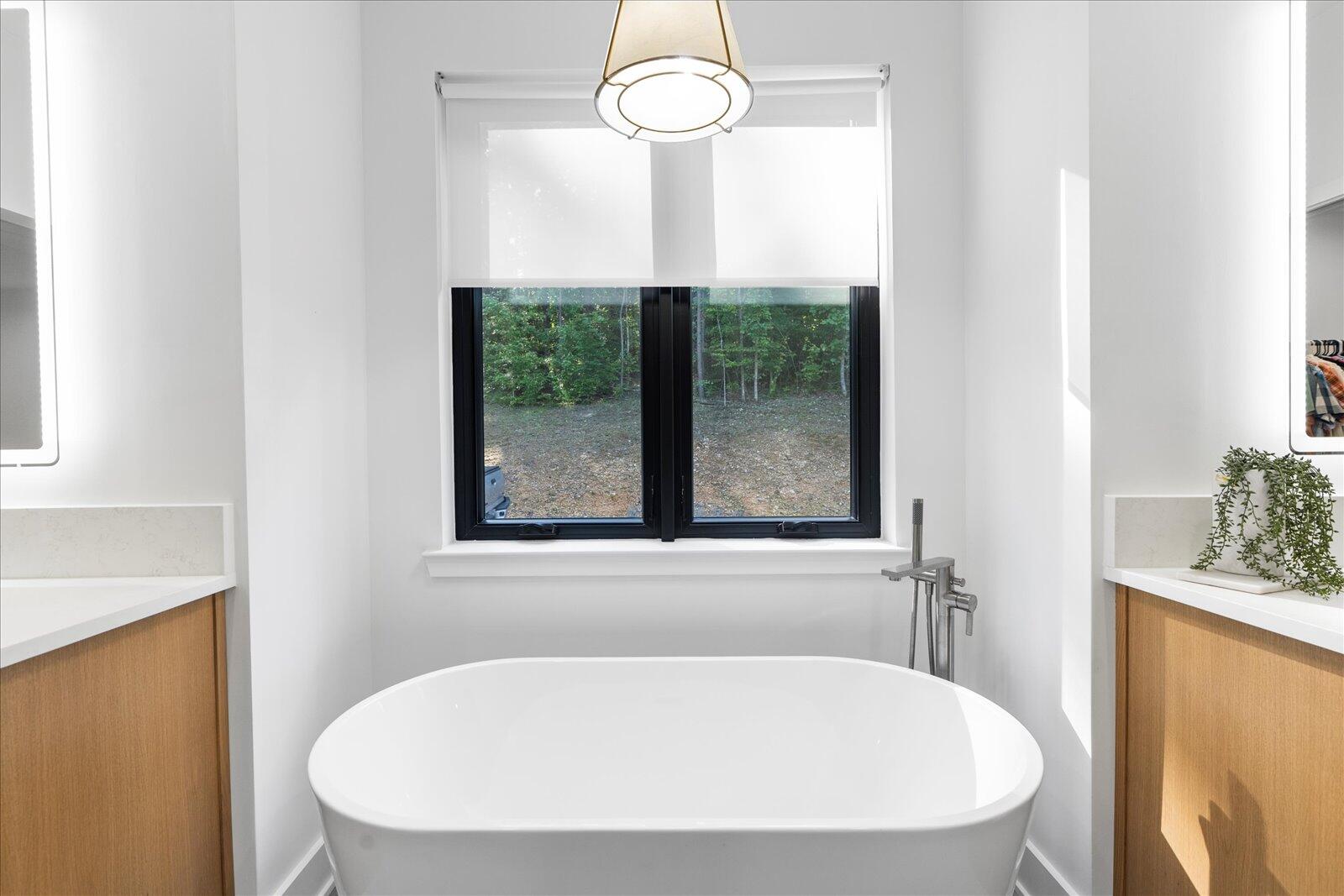 Whitwell, Tennessee, 37397, United States, 3 Bedrooms Bedrooms, ,3 BathroomsBathrooms,Residential,For Sale,1980054