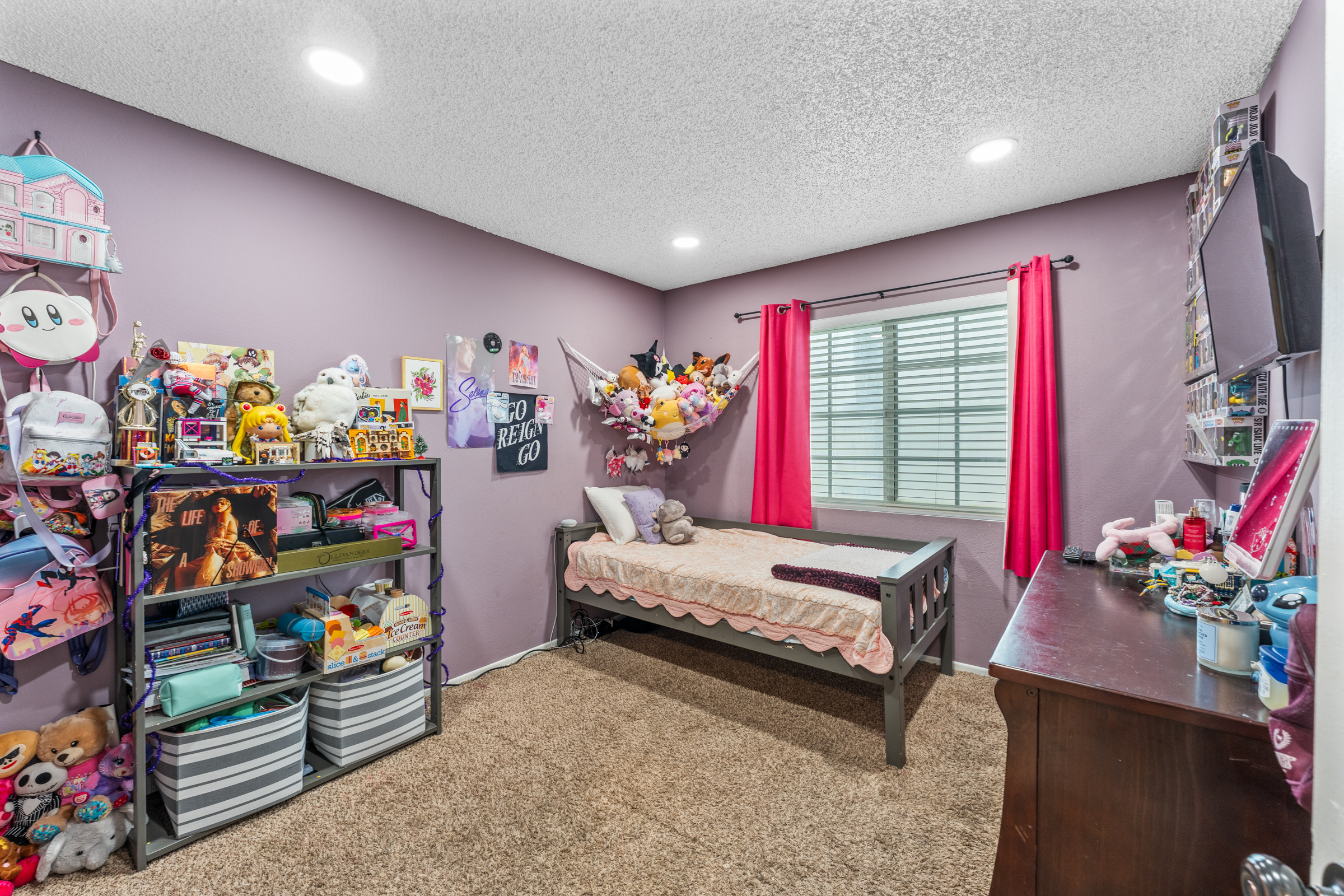 Rialto, California, 92376, United States, 4 Bedrooms Bedrooms, ,2 BathroomsBathrooms,Residential,For Sale,1994272